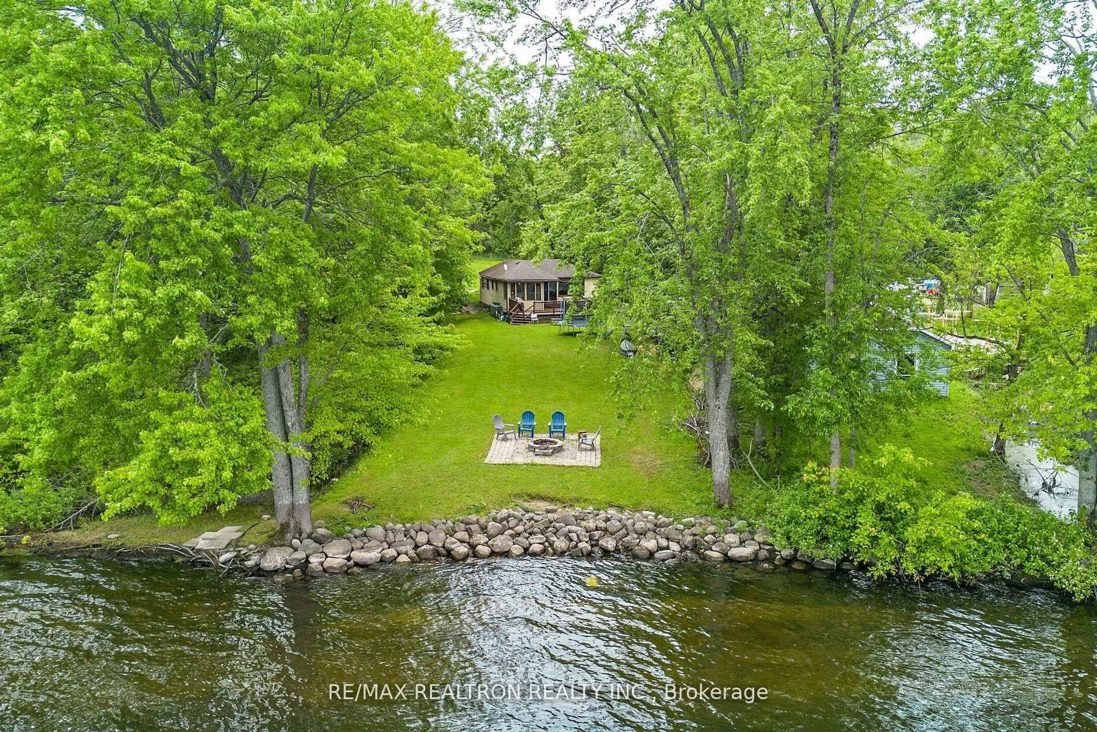A pic from outside/outdoor area/front of a property/back of a property/a pic from drone, water/lake/river/ocean view for 6090 Sheba Dr, Ramara Ontario L3V 6H3
