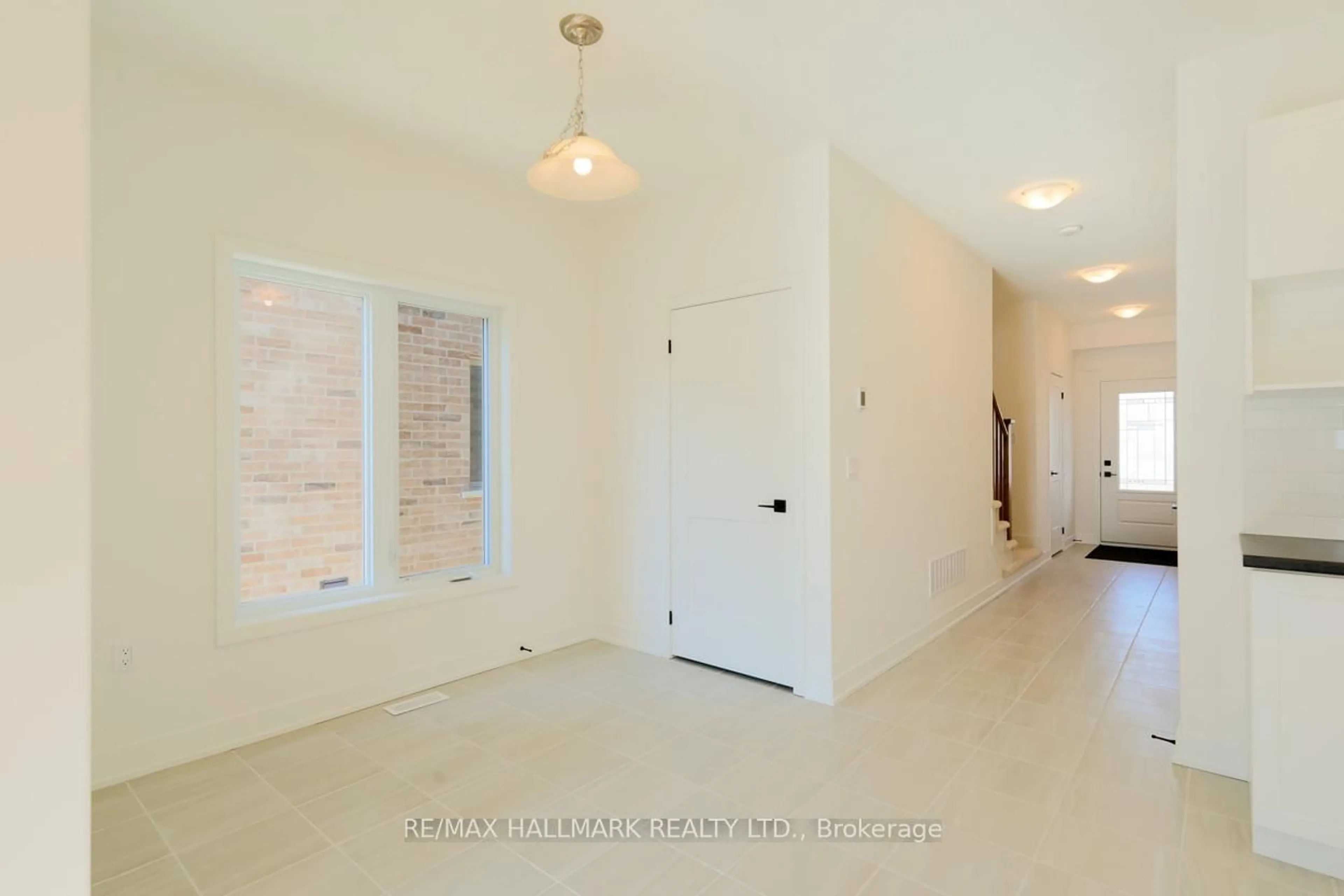 Indoor entryway for 43 Shipley Ave, Collingwood Ontario L9Y 5M7