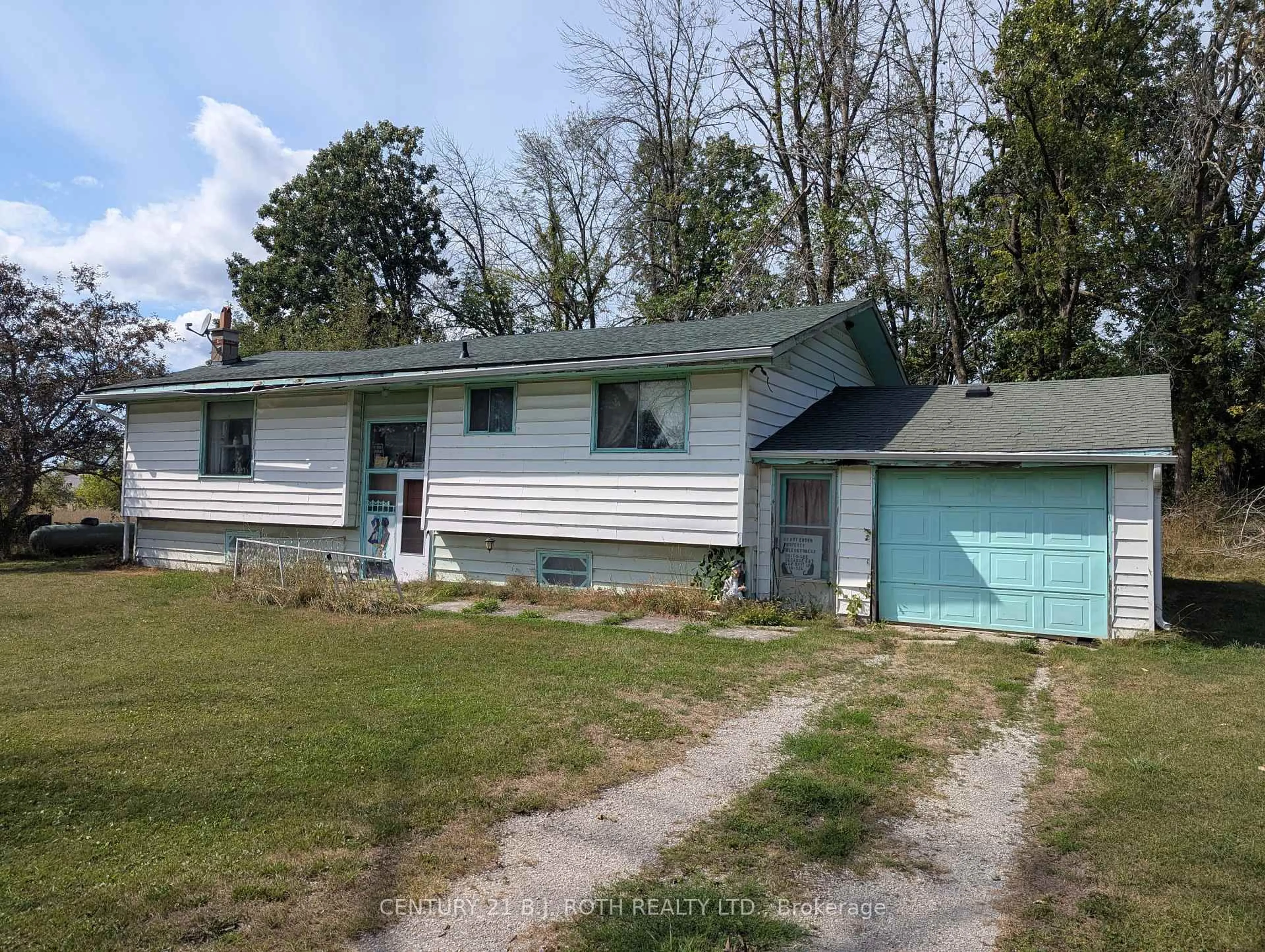 A pic from outside/outdoor area/front of a property/back of a property/a pic from drone, street for 4194 Airport Rd, Ramara Ontario L3V 0K6