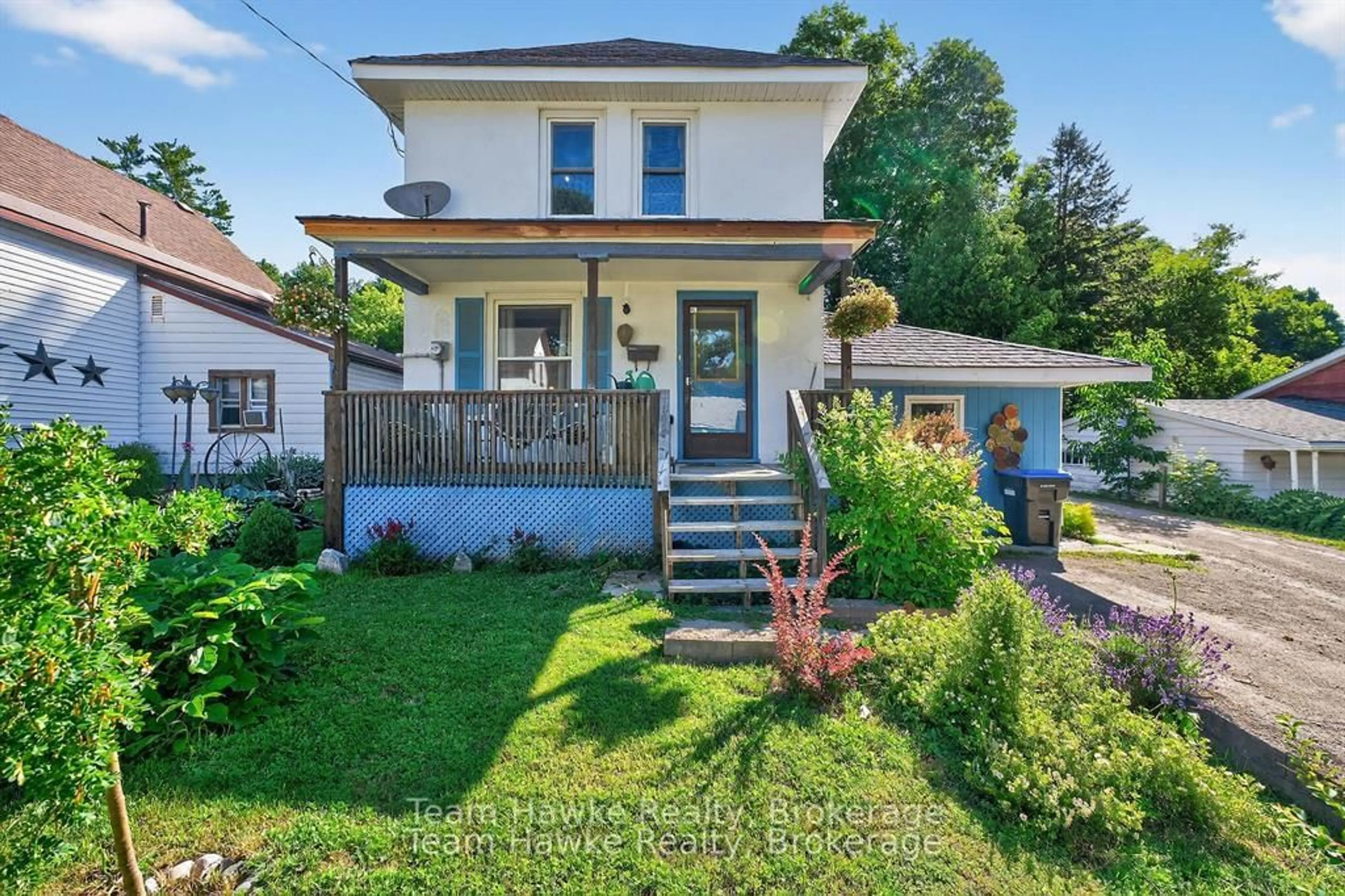 Unknown for 479 Queen St, Midland Ontario L4R 3J3