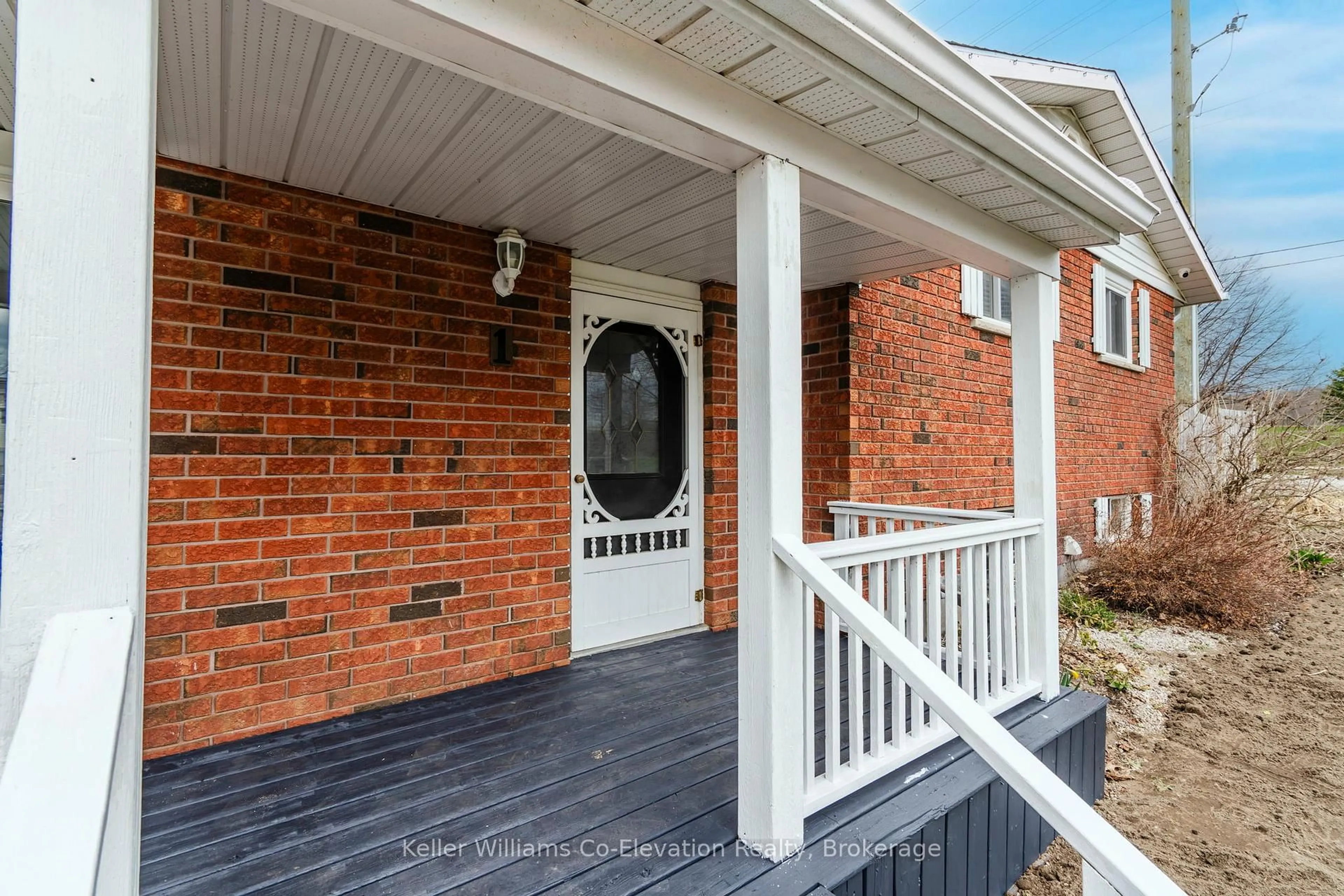 Home with brick exterior material, street for 1 Bonaventure Pl, Penetanguishene Ontario L9M 1J3