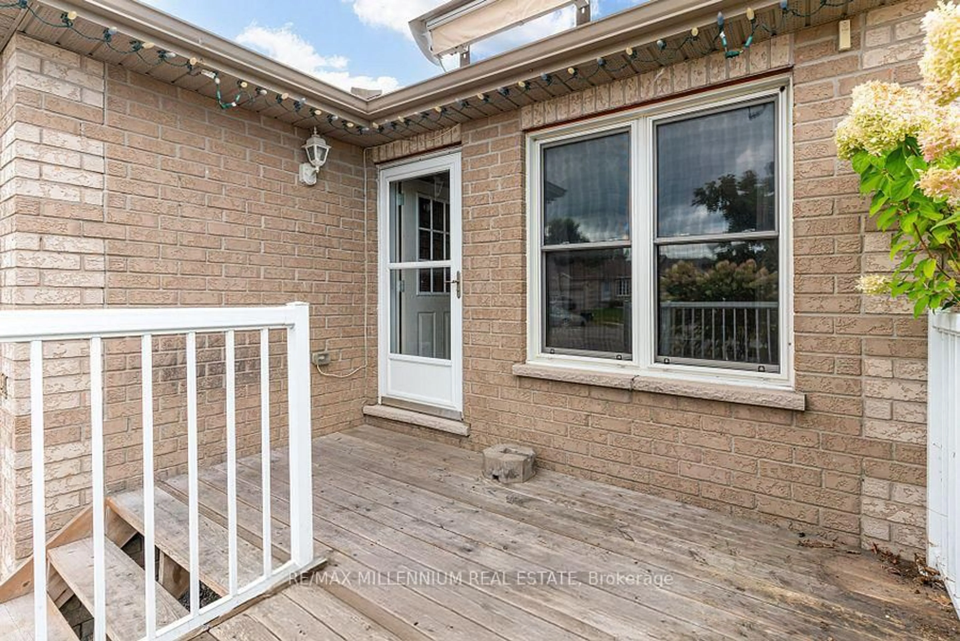 Patio, street for 44 Hanmer St, Barrie Ontario L4M 6V1