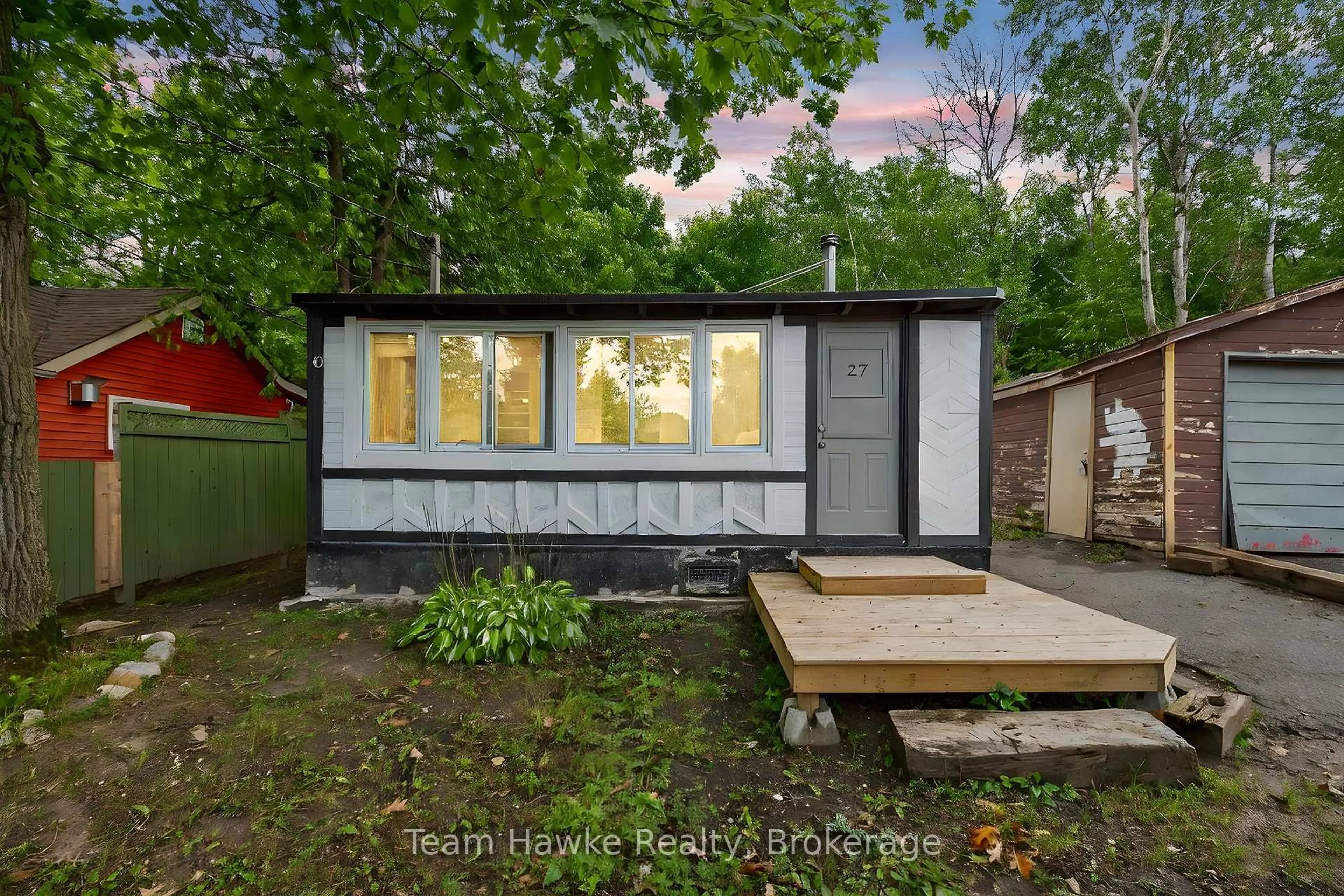 Shed for 27 Earldom Blvd, Tay Ontario L0K 1R0