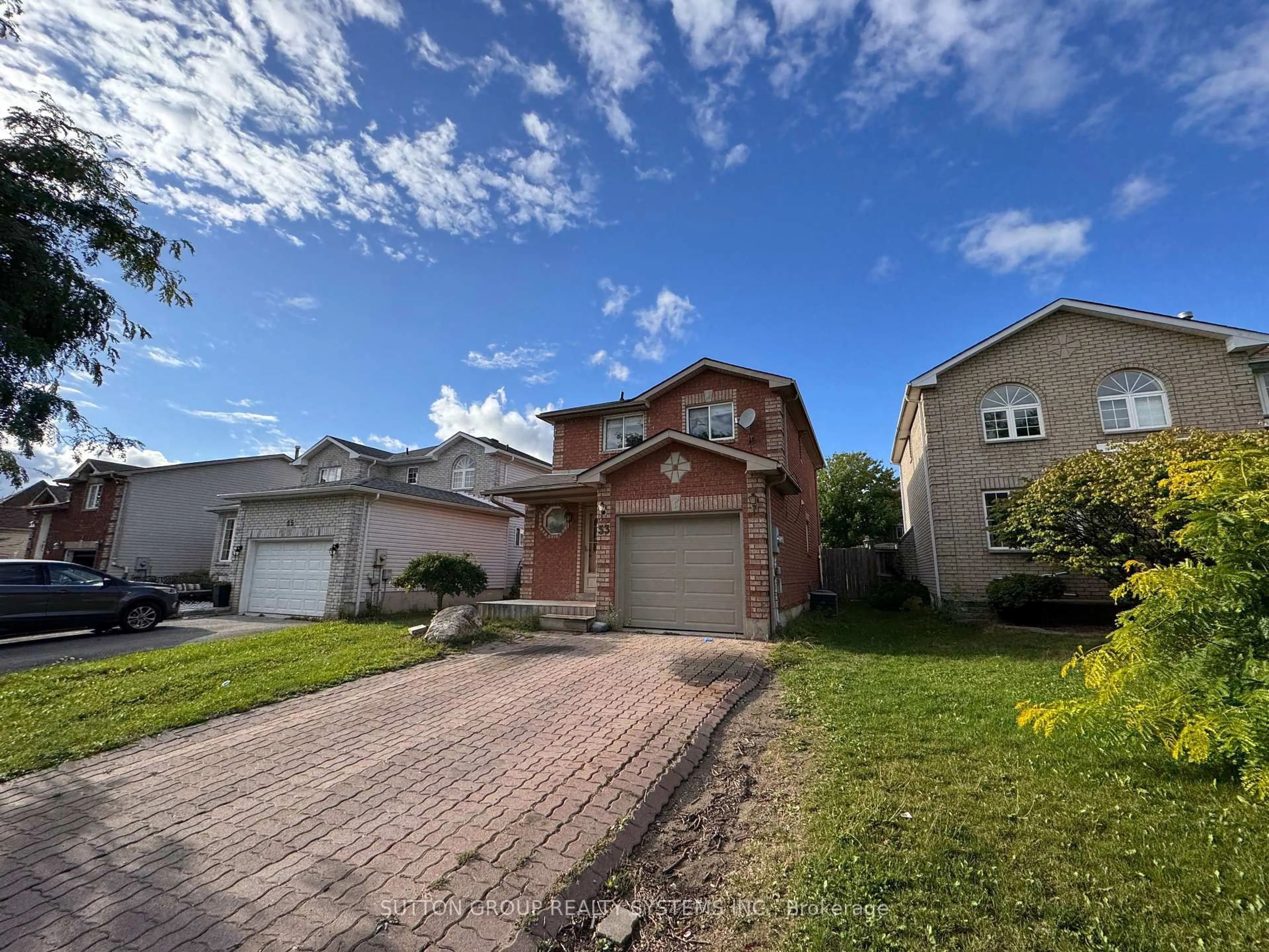 A pic from outside/outdoor area/front of a property/back of a property/a pic from drone, street for 53 Hersey Cres, Barrie Ontario L4N 8R2