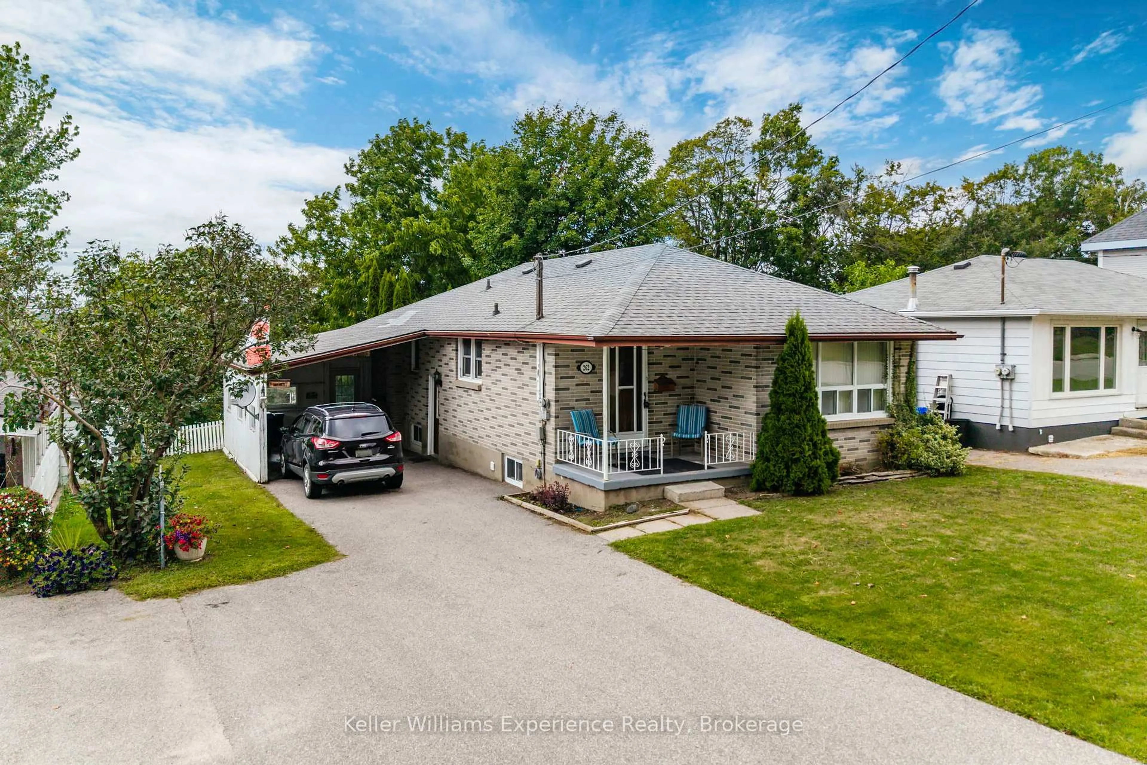 Unknown for 262 Ruby St, Midland Ontario L4R 2L4