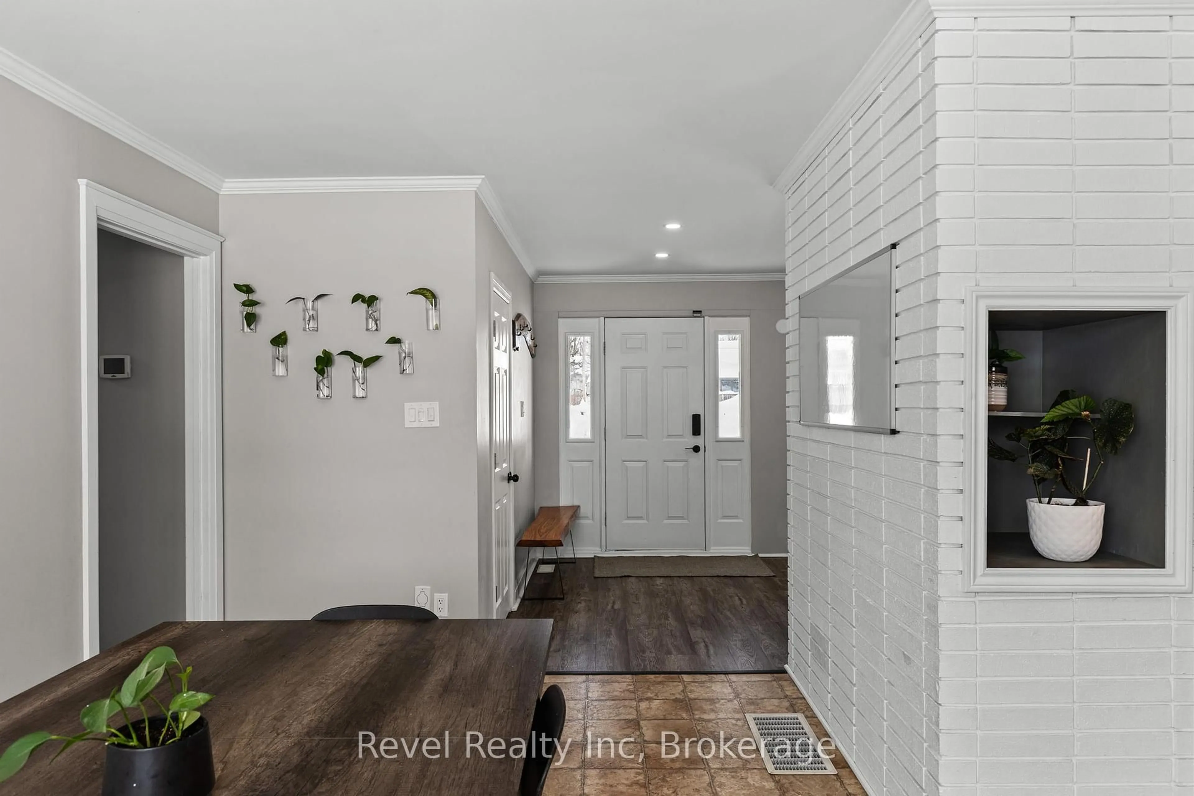 Indoor entryway for 21 John St, Springwater Ontario L0L 1P0