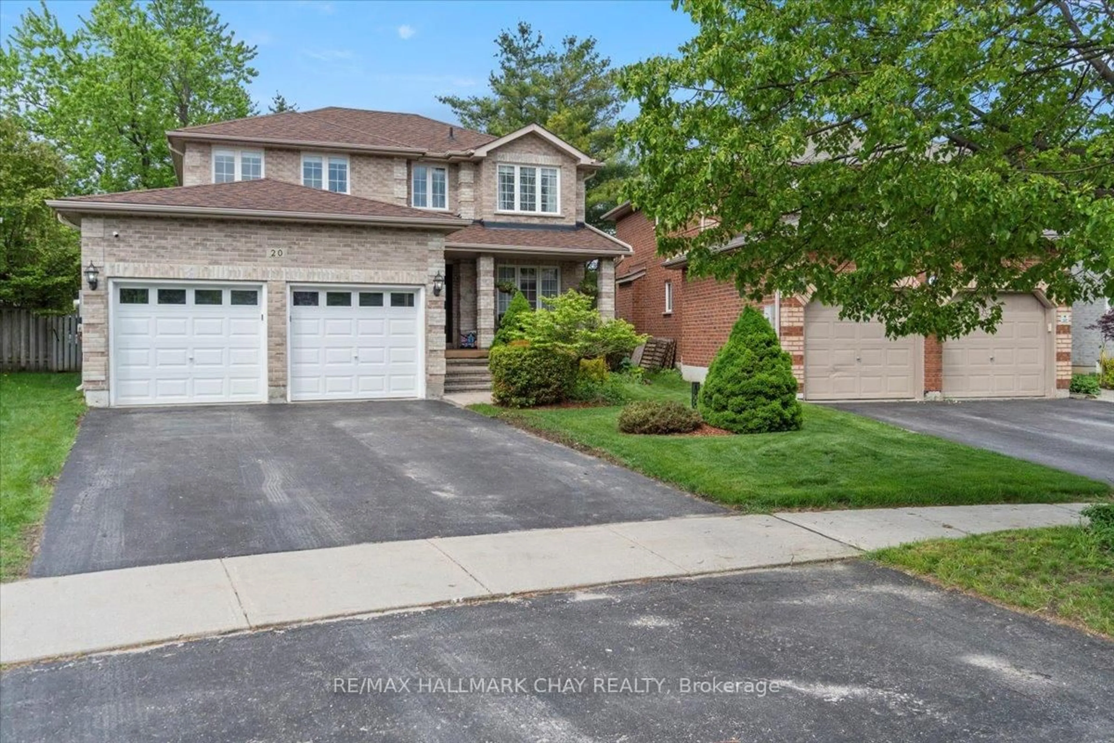 Home with brick exterior material, street for 20 Stoneybrook Cres, Barrie Ontario L4N 0A5