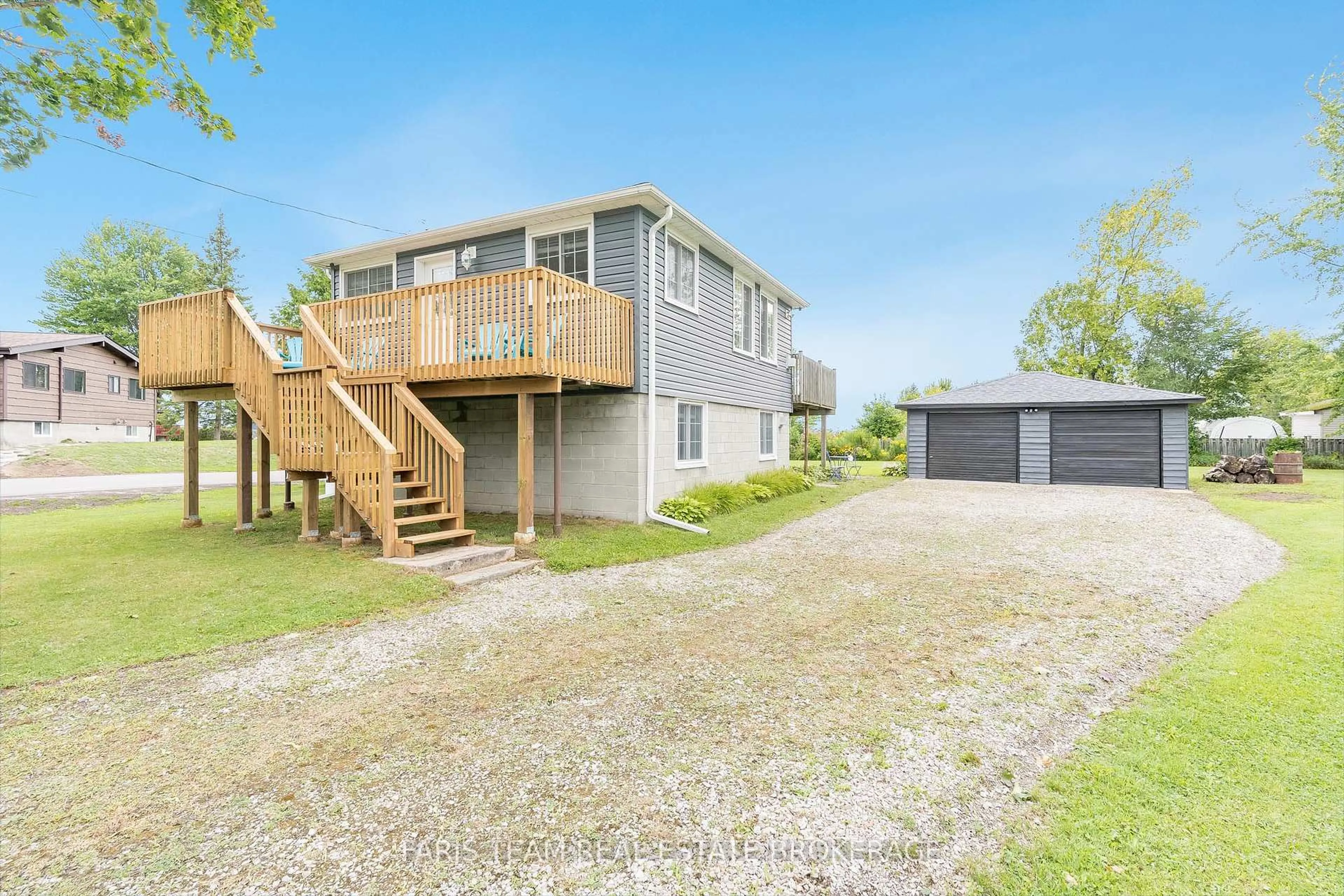 A pic from outside/outdoor area/front of a property/back of a property/a pic from drone, unknown for 11 Tanners Rd, Tay Ontario L0K 2C0