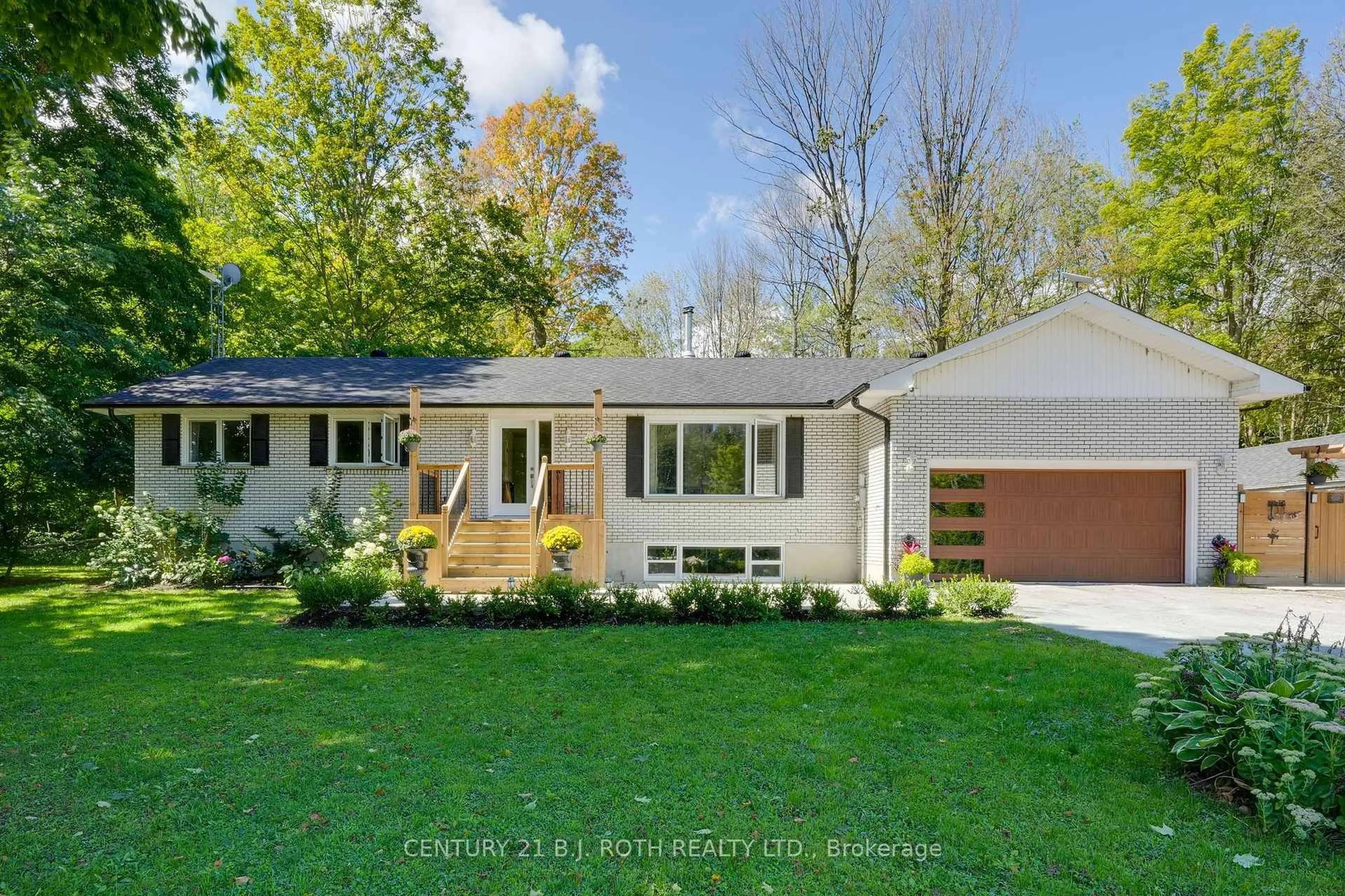 Home with vinyl exterior material, street for 1250 County Road 6 Rd, Tiny Ontario L0L 2T0