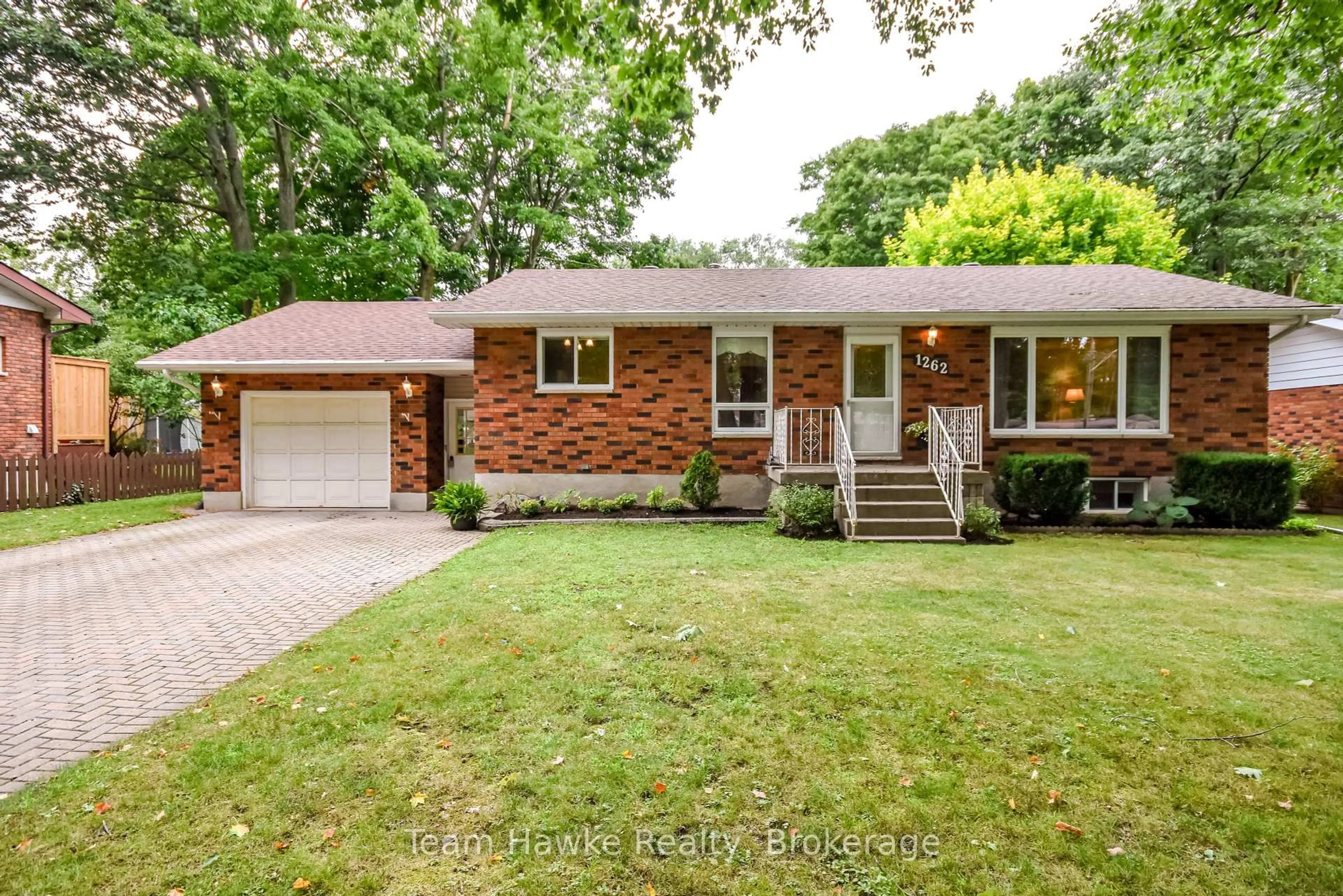 Home with brick exterior material, street for 1262 Everton Rd, Midland Ontario L4R 5J5
