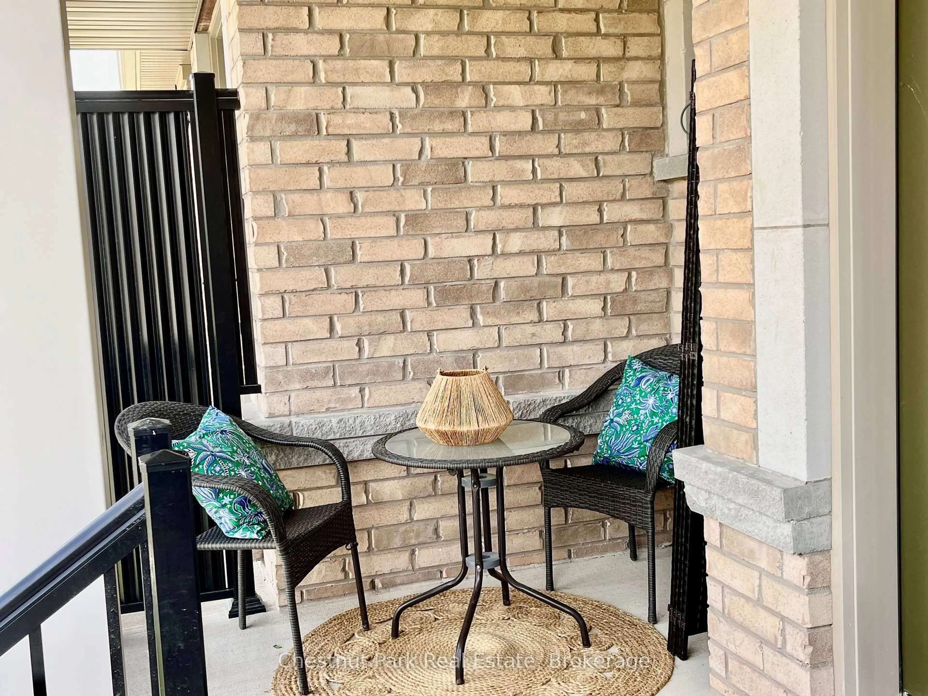 Patio, street for 26 Albany St, Collingwood Ontario L9Y 3W8