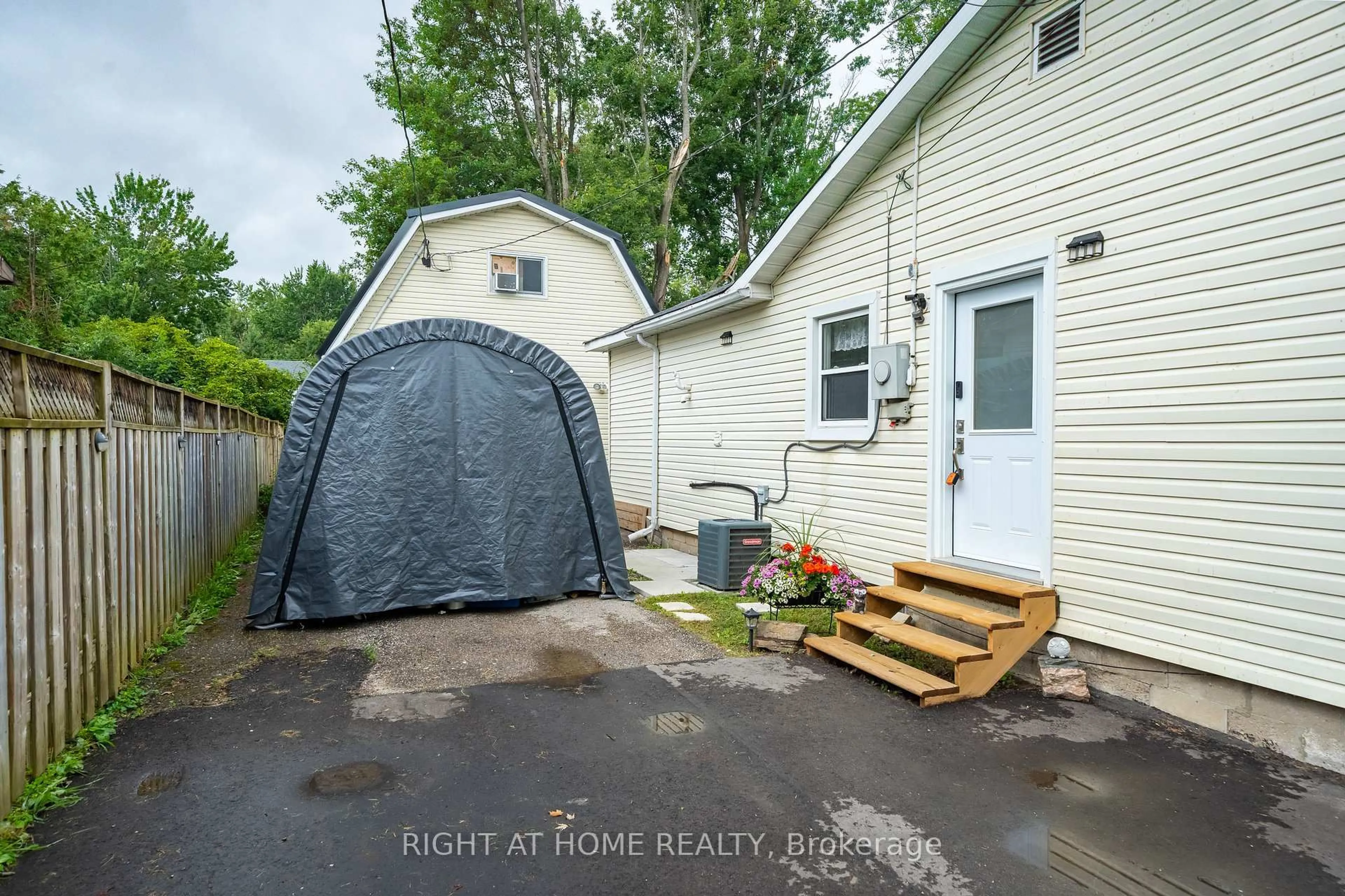 Shed for 3392 Coronation Ave, Severn Ontario L0K 1G0