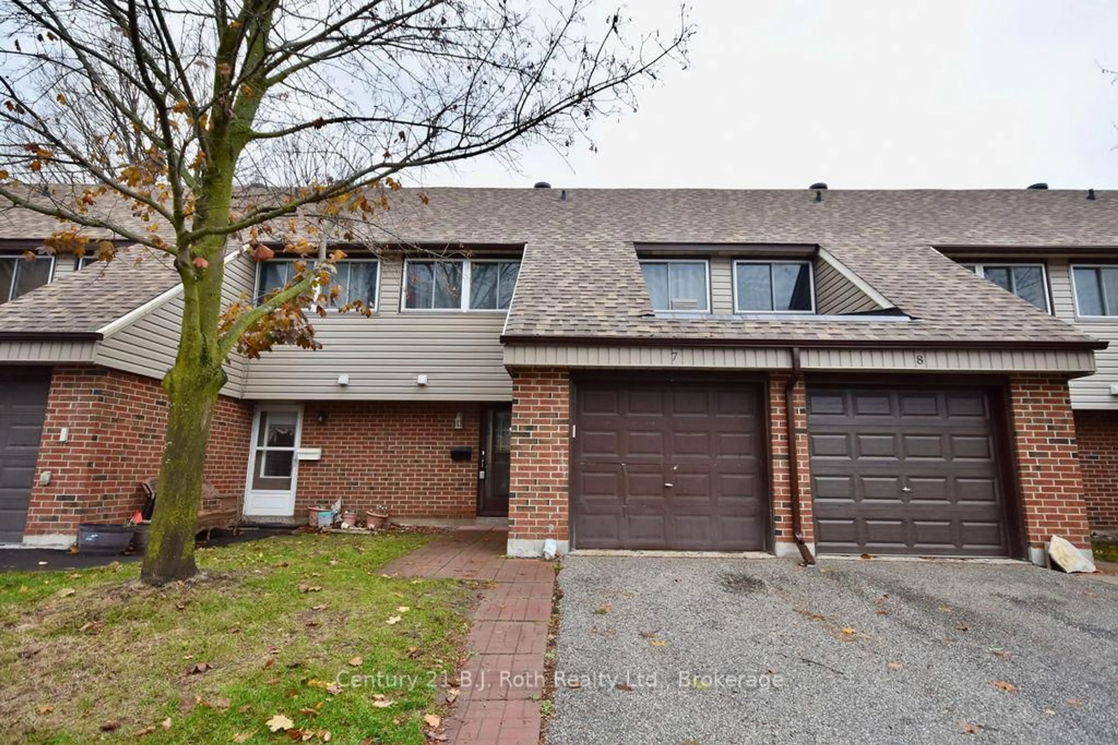Home with brick exterior material, street for 441 BARRIE Rd #7, Orillia Ontario L3V 6T9