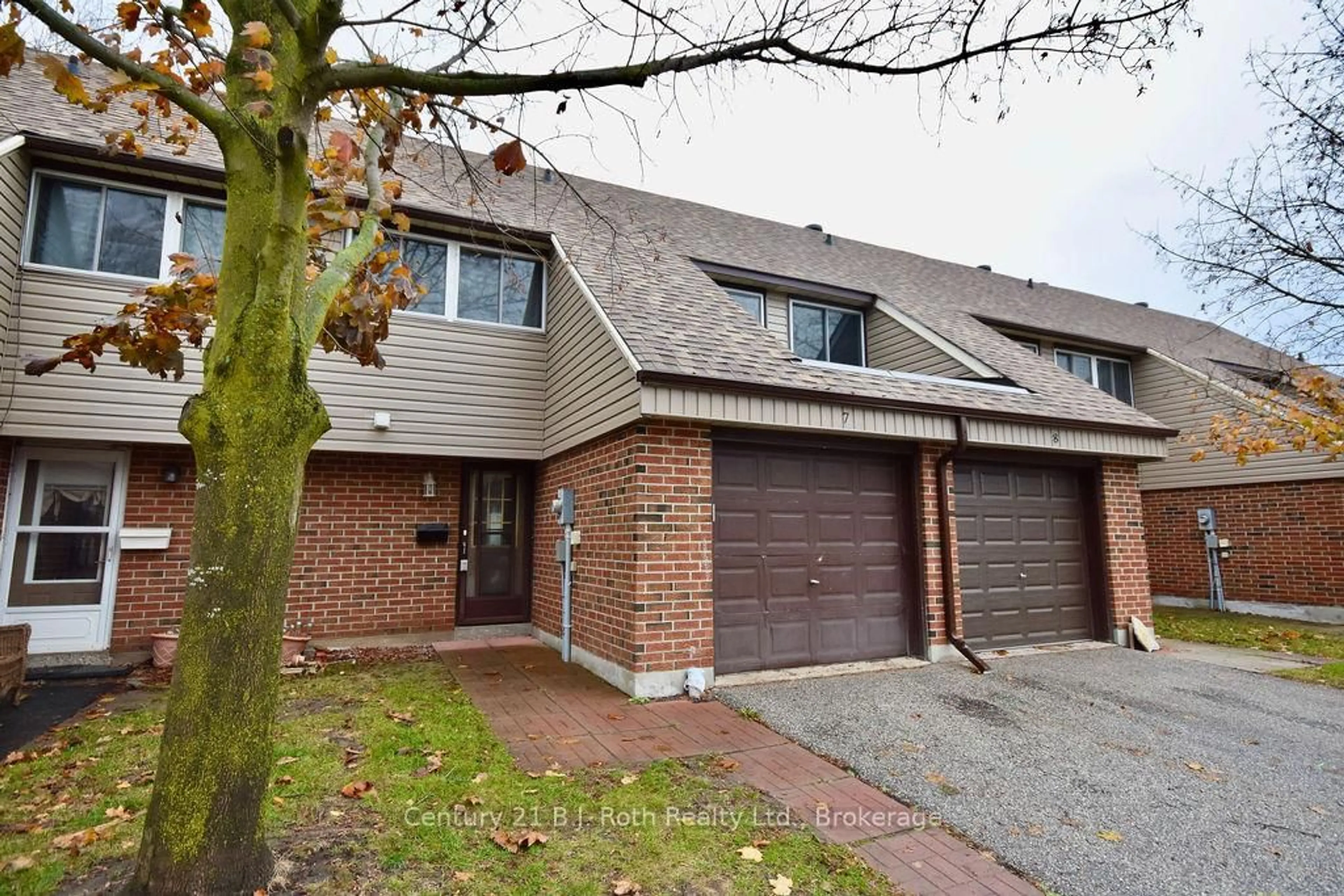 Unknown for 441 BARRIE Rd #7, Orillia Ontario L3V 6T9