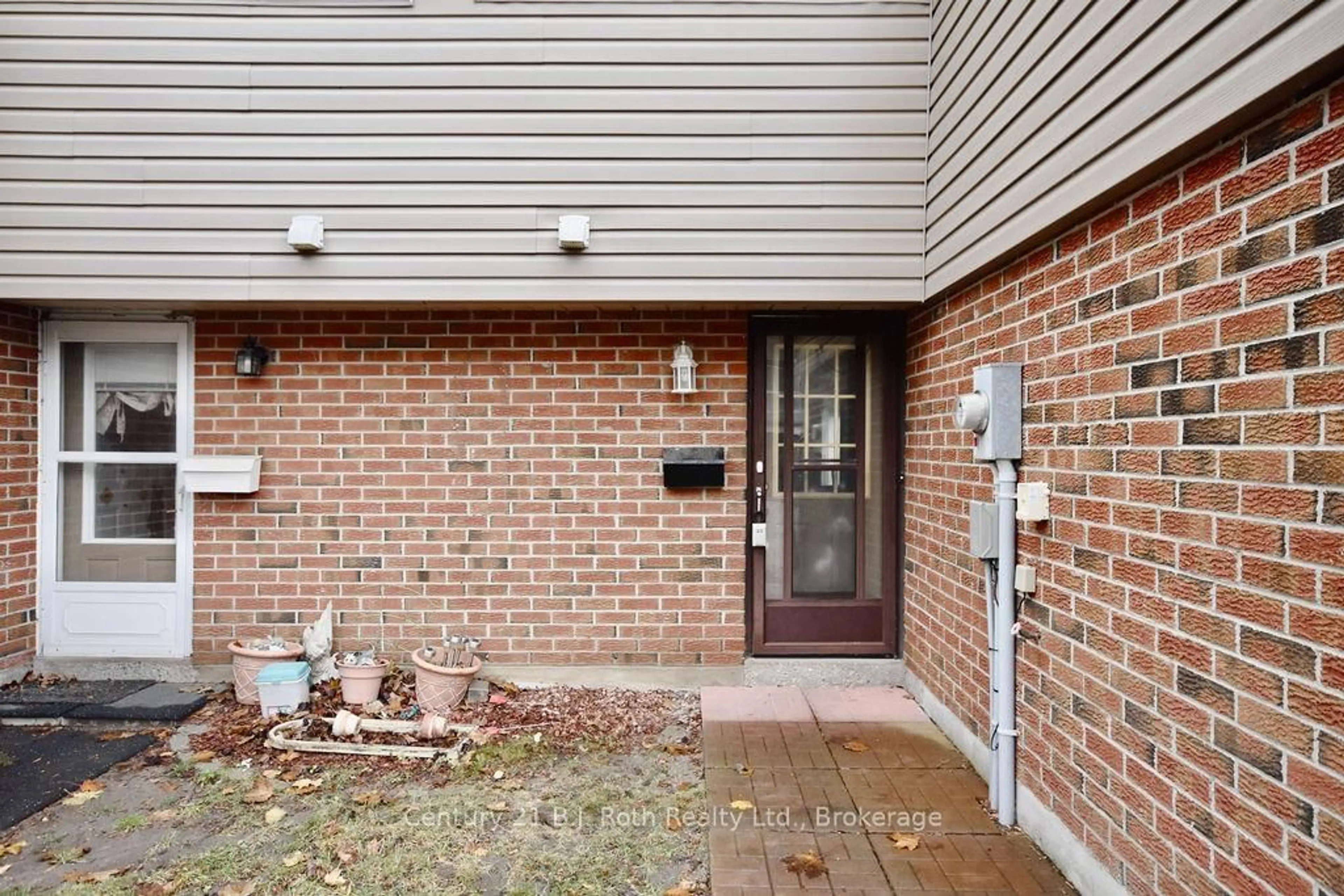 Unknown for 441 BARRIE Rd #7, Orillia Ontario L3V 6T9