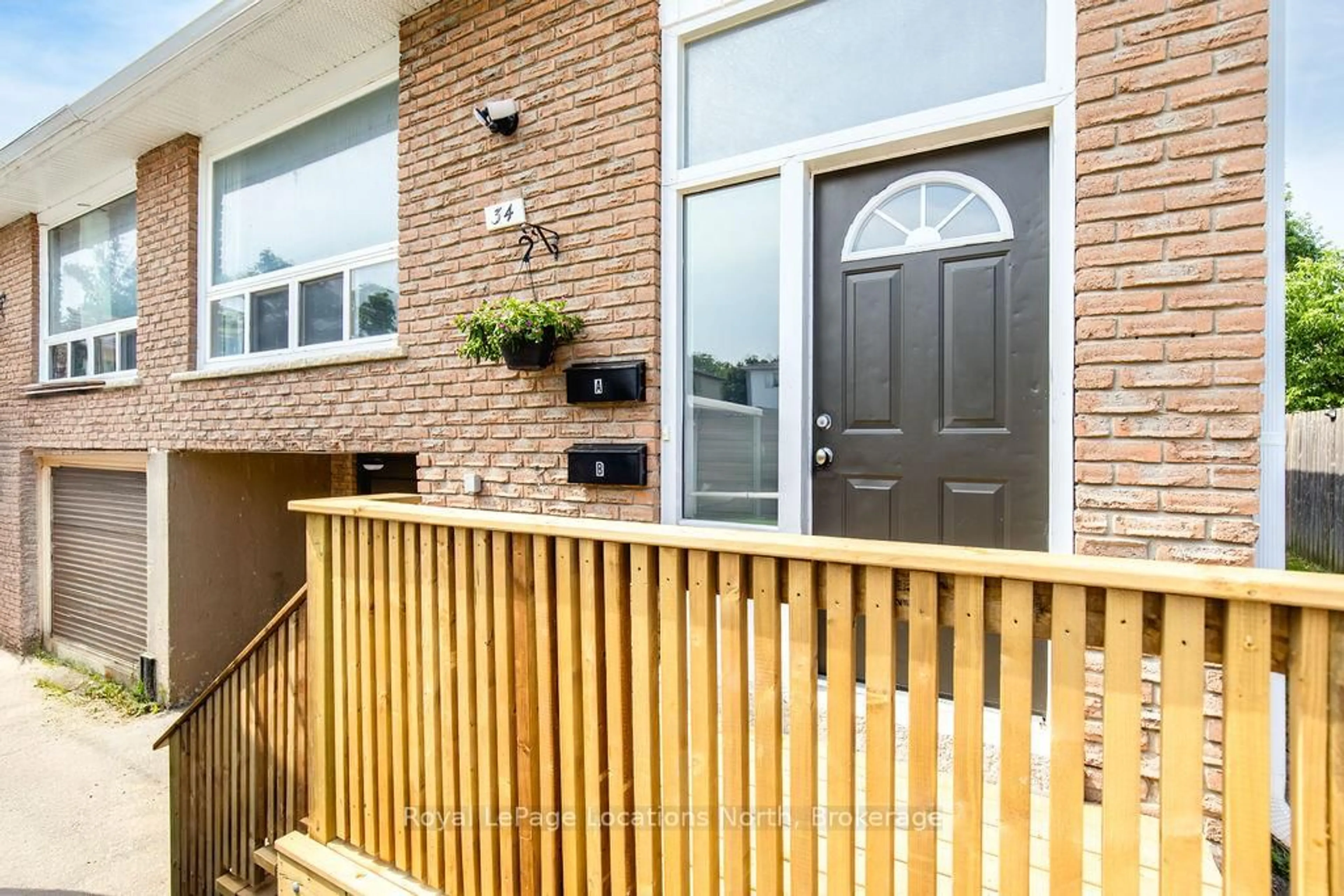 Unknown for 34 CARLTON Rd, Barrie Ontario L4M 5J6