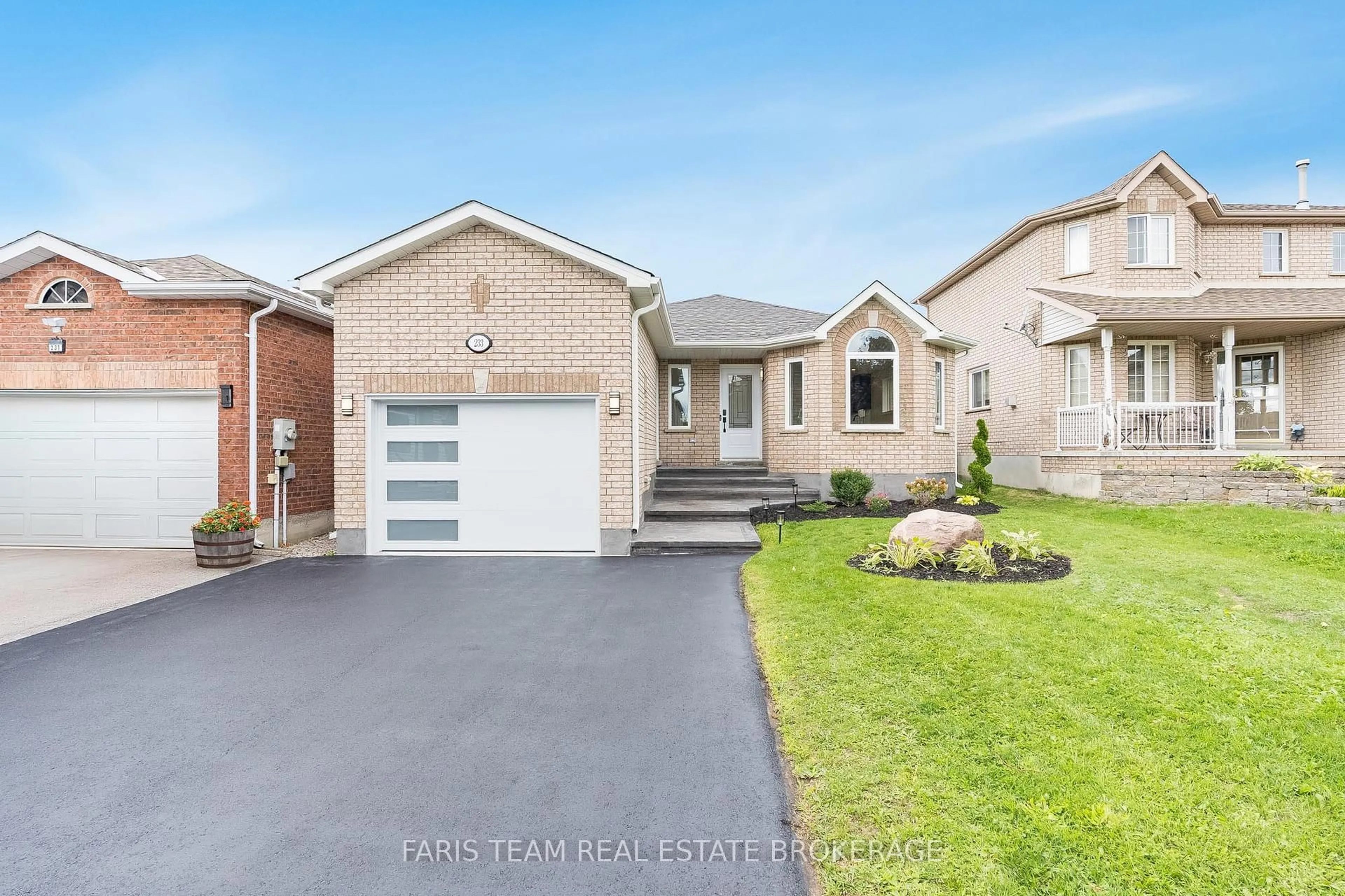 Home with brick exterior material, street for 233 Wessenger Dr, Barrie Ontario L4N 8R4