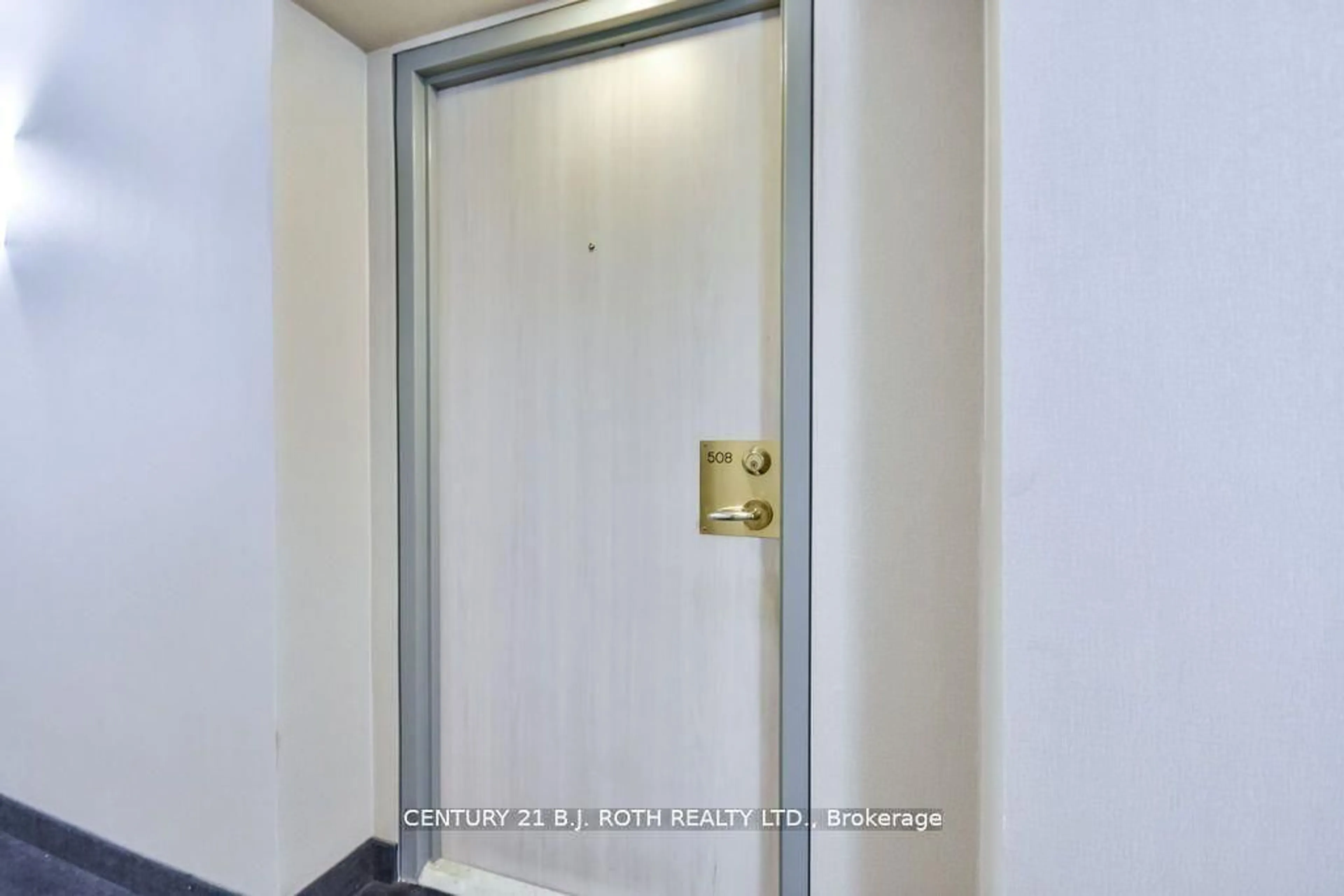 Indoor foyer for 150 Dunlop St #508, Barrie Ontario L4M 6H1