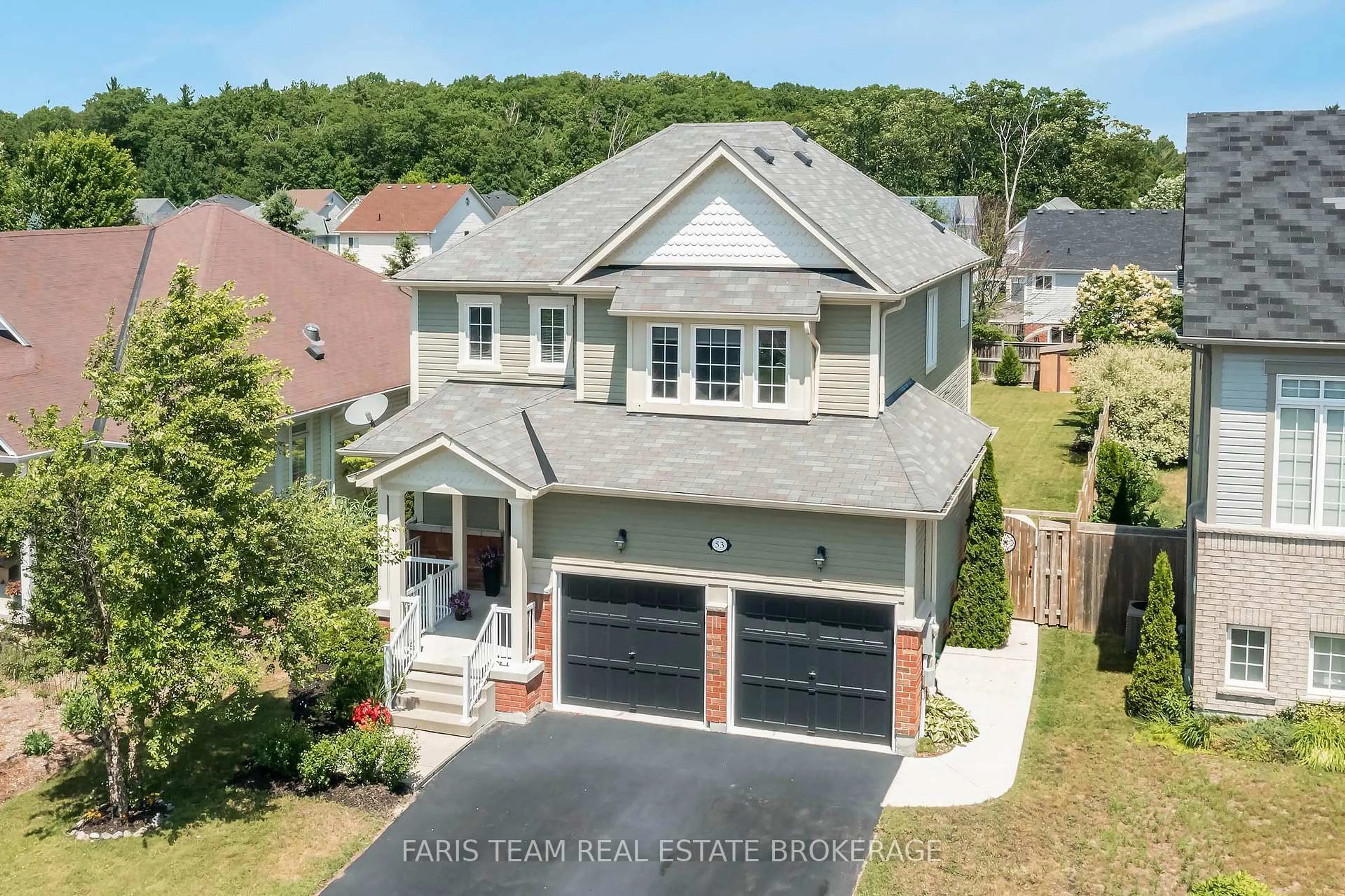 A pic from outside/outdoor area/front of a property/back of a property/a pic from drone, street for 53 Christy Dr, Wasaga Beach Ontario L9Z 0E5
