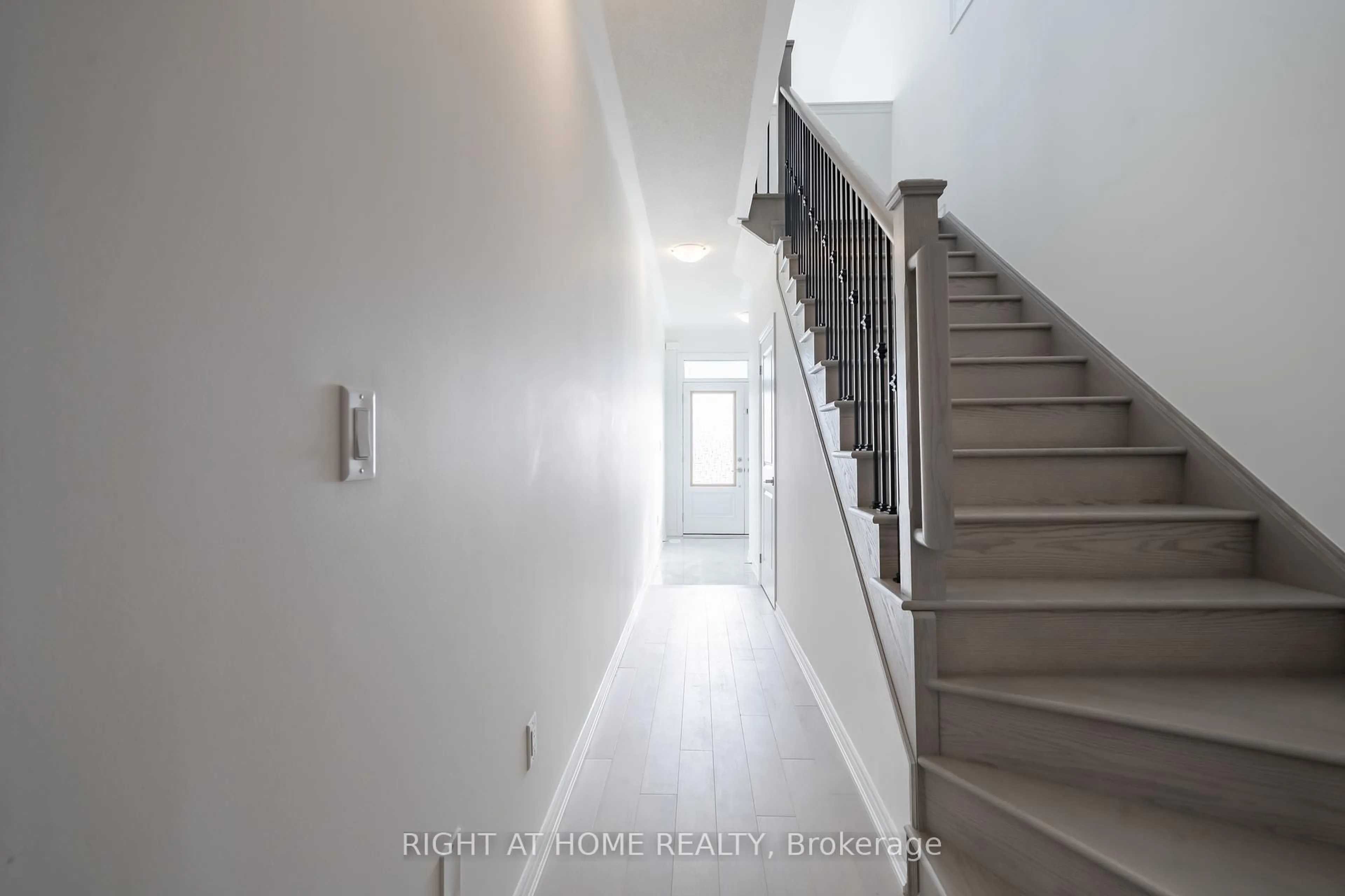 Unknown for 26 West Oak Tr, Barrie Ontario L9S 2Z4
