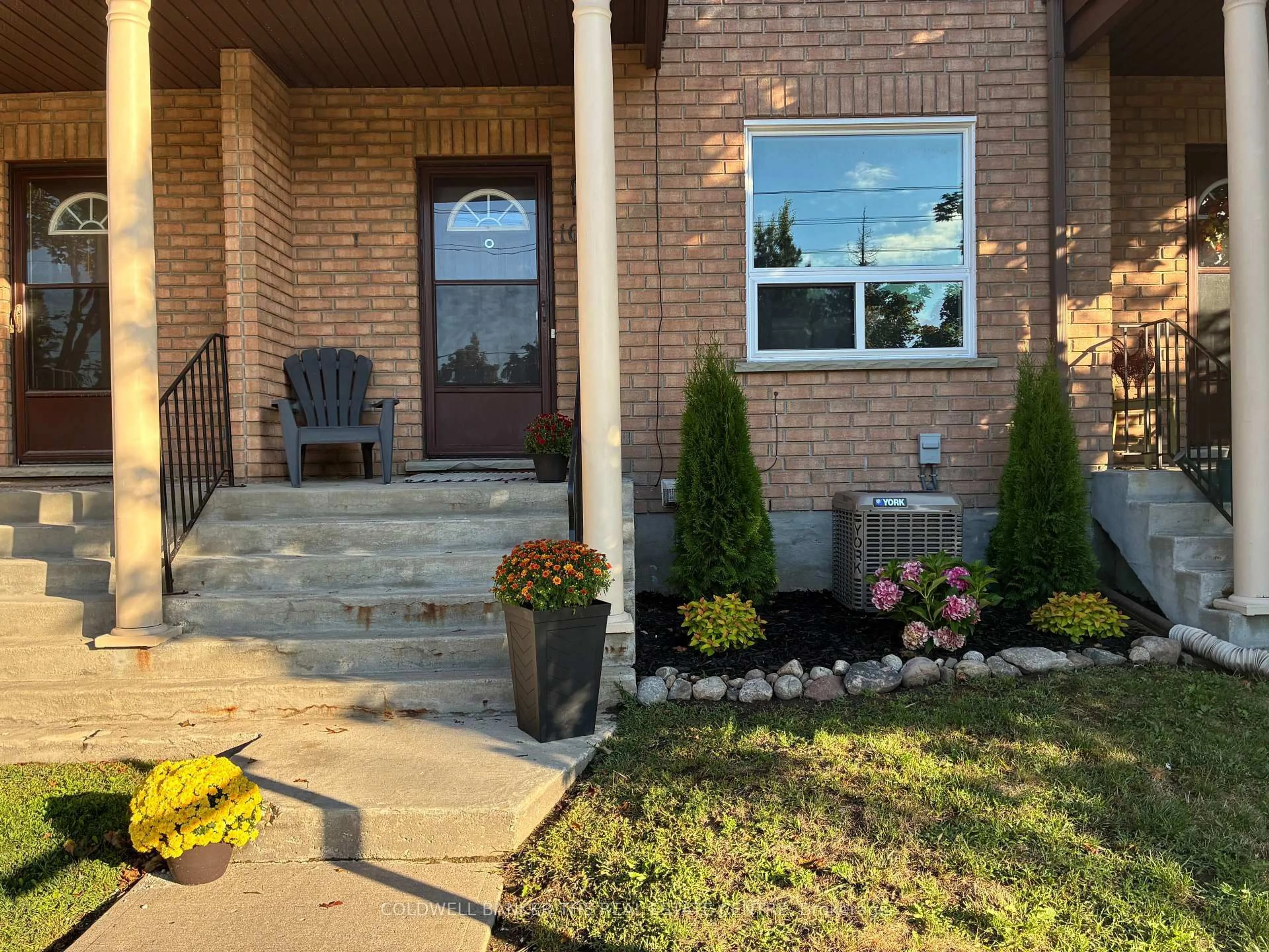 Unknown for 234 CUNDLES Rd #10, Barrie Ontario L4M 6L1