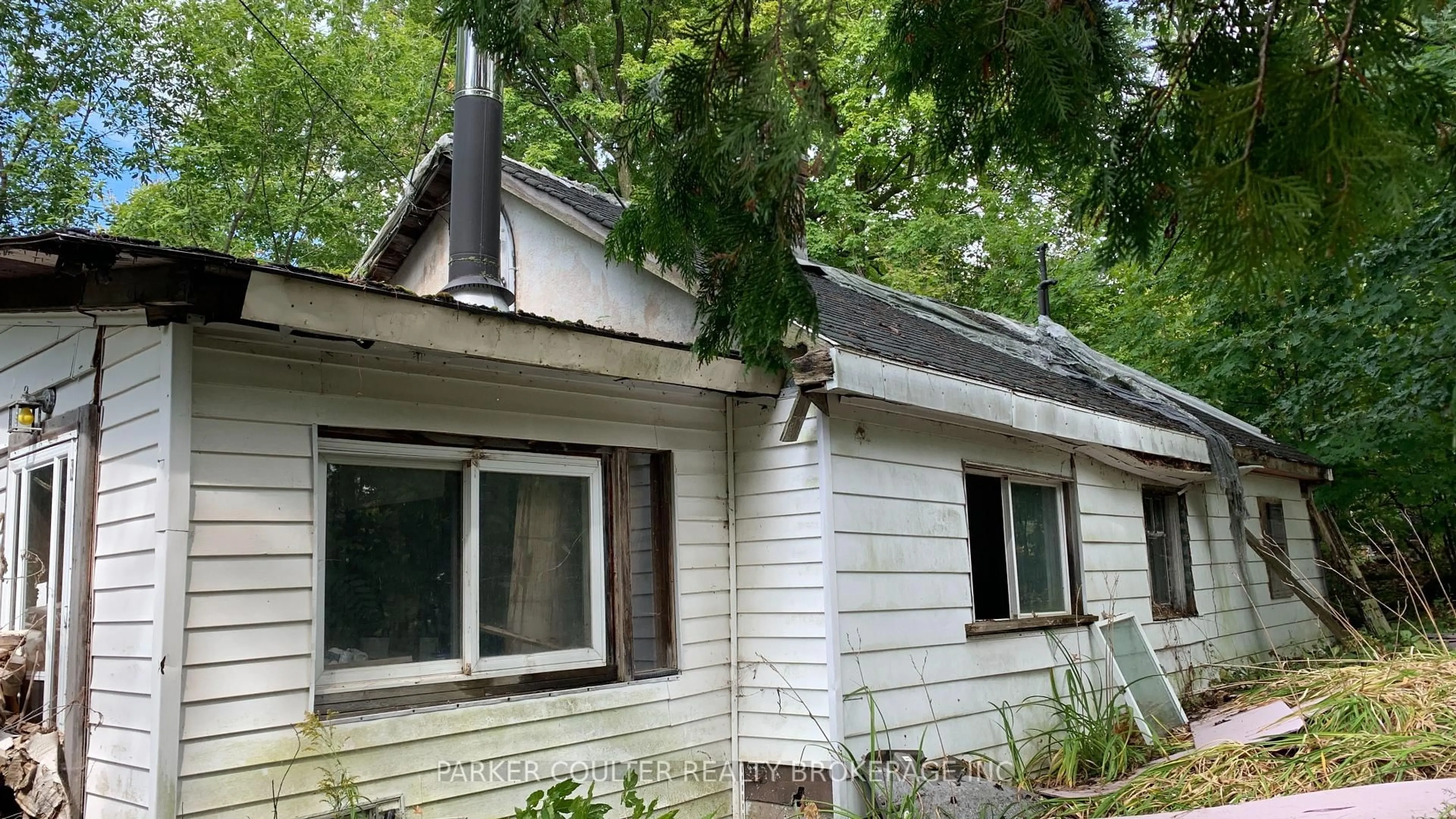 Home with vinyl exterior material, building for 6569 Rama Rd, Ramara Ontario L0K 1L0