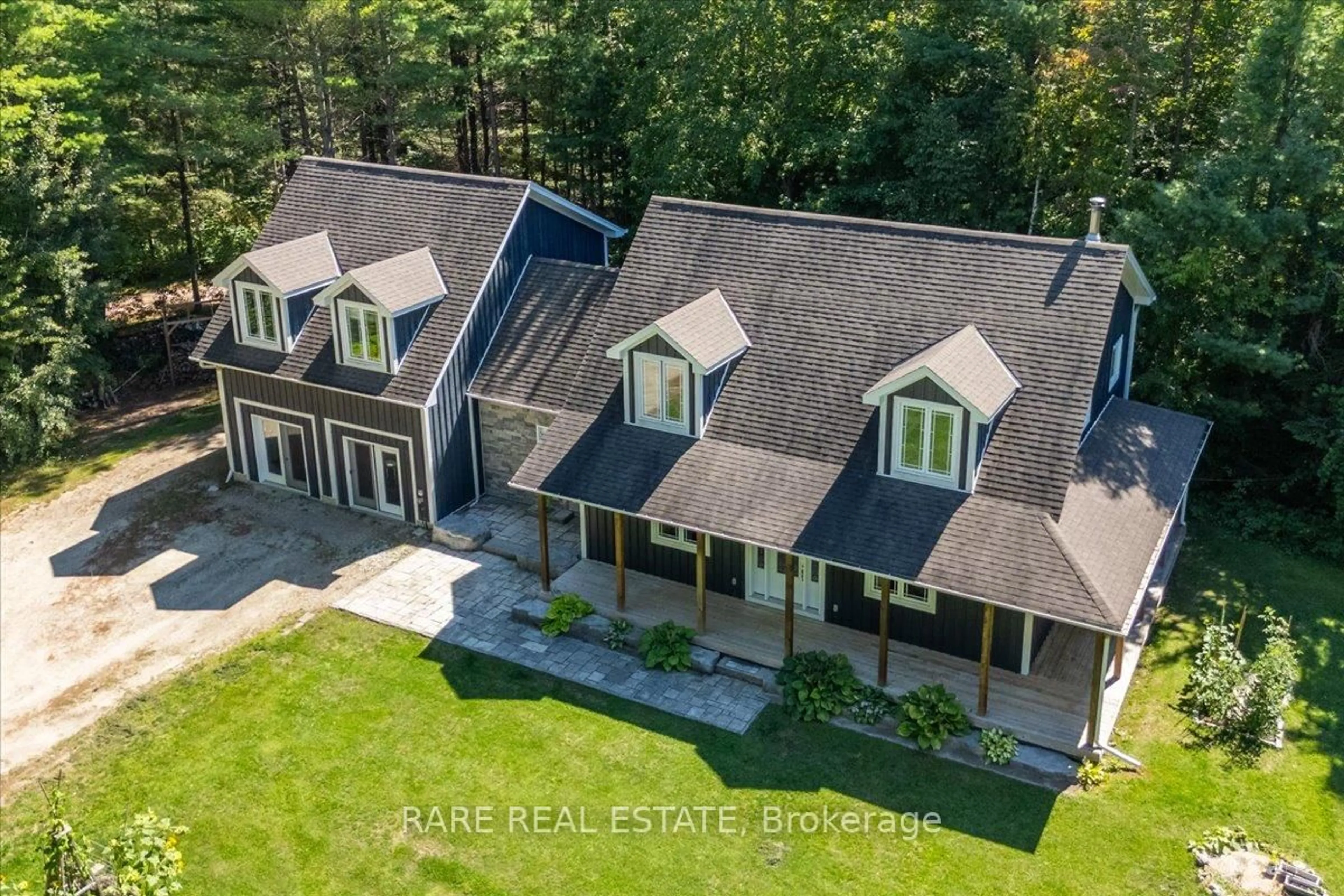 A pic from outside/outdoor area/front of a property/back of a property/a pic from drone, unknown for 6543 Concession Road 2 Rd, Clearview Ontario L0M 1N0