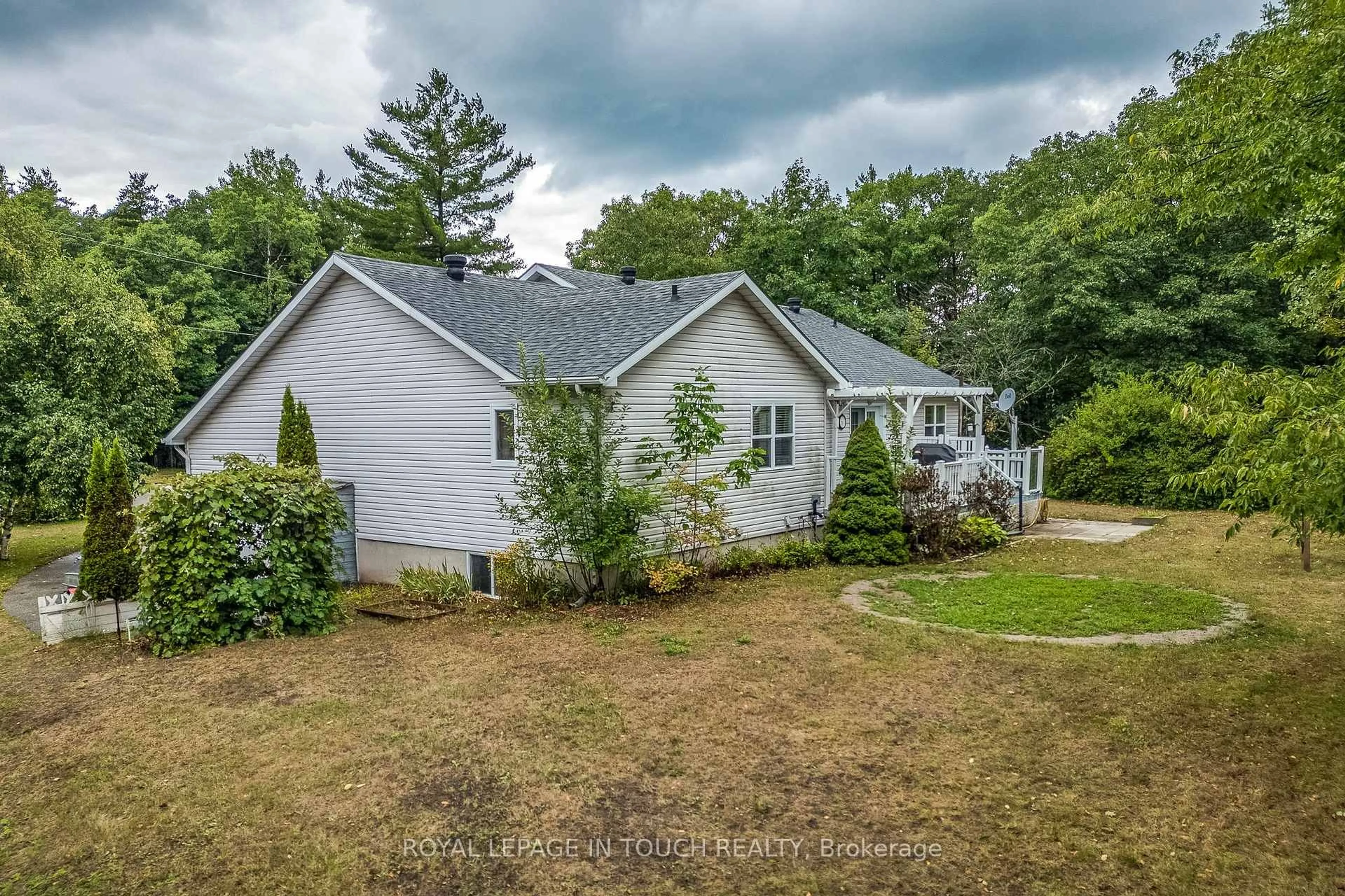 A pic from outside/outdoor area/front of a property/back of a property/a pic from drone, unknown for 59 Stocco Circ, Tiny Ontario L0L 2T0