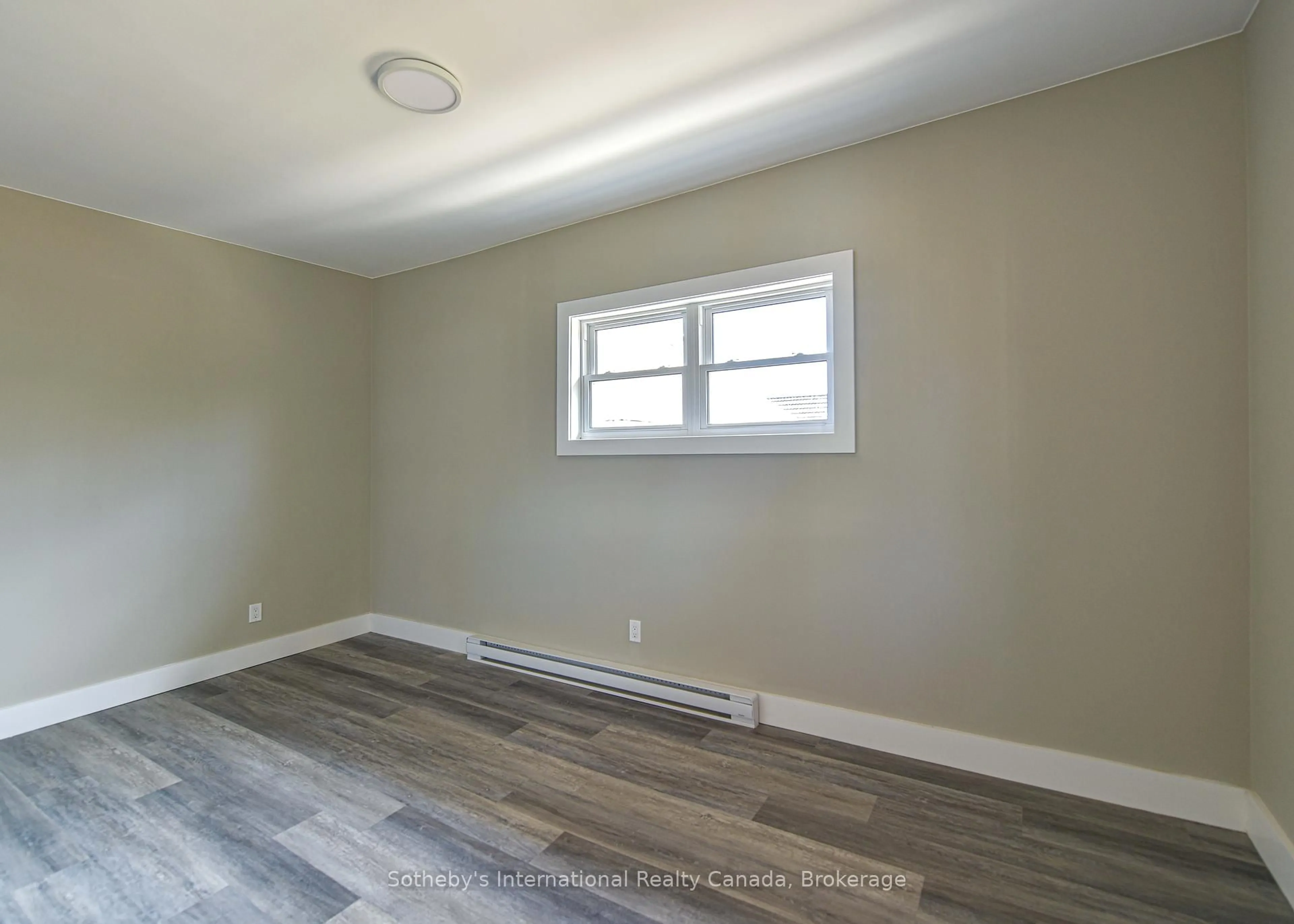 A pic of a room for 177 Parkview Ave, Orillia Ontario L3V 4M4