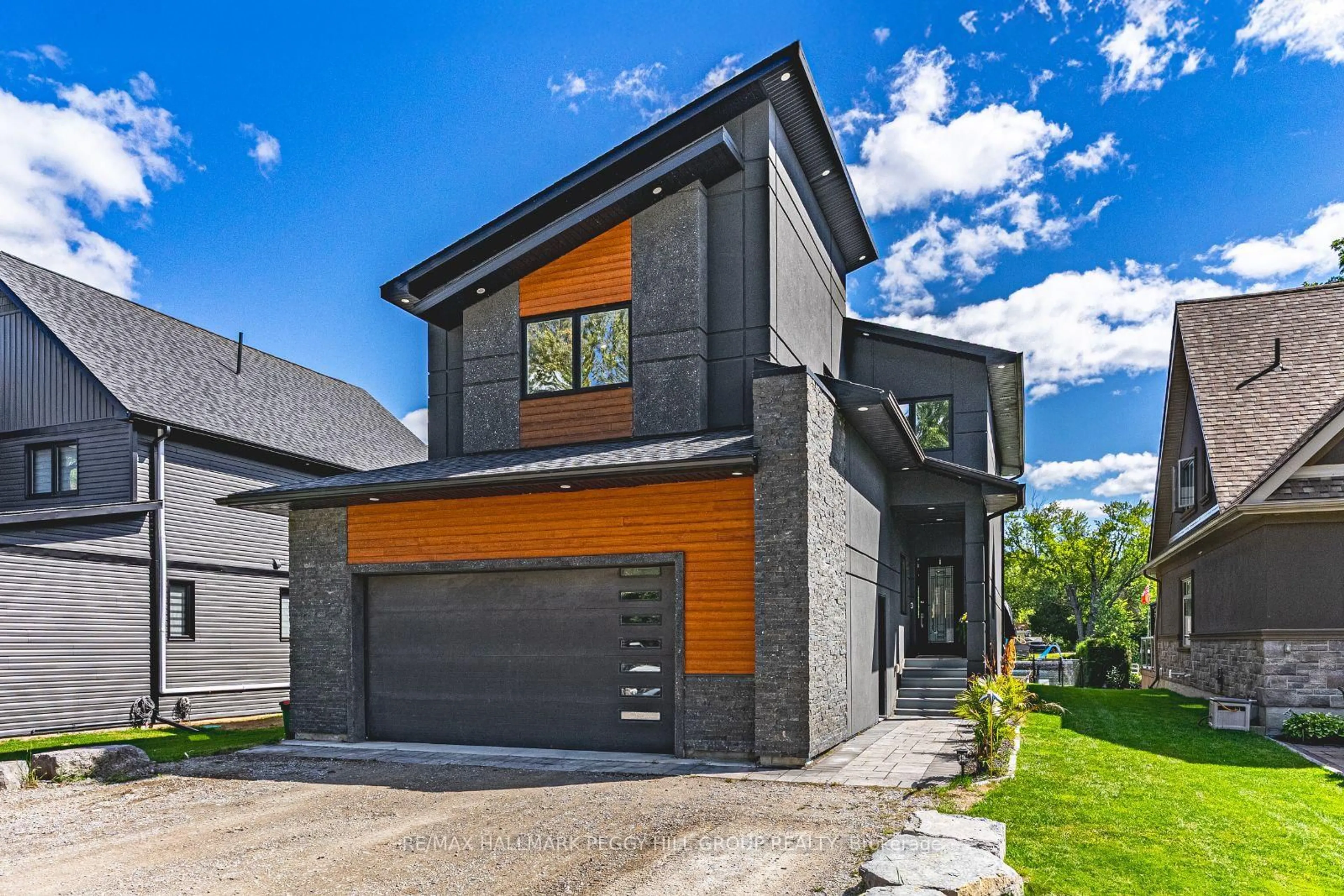 Home with brick exterior material, street for 1657 Peninsula Point Rd, Severn Ontario P0E 1N0