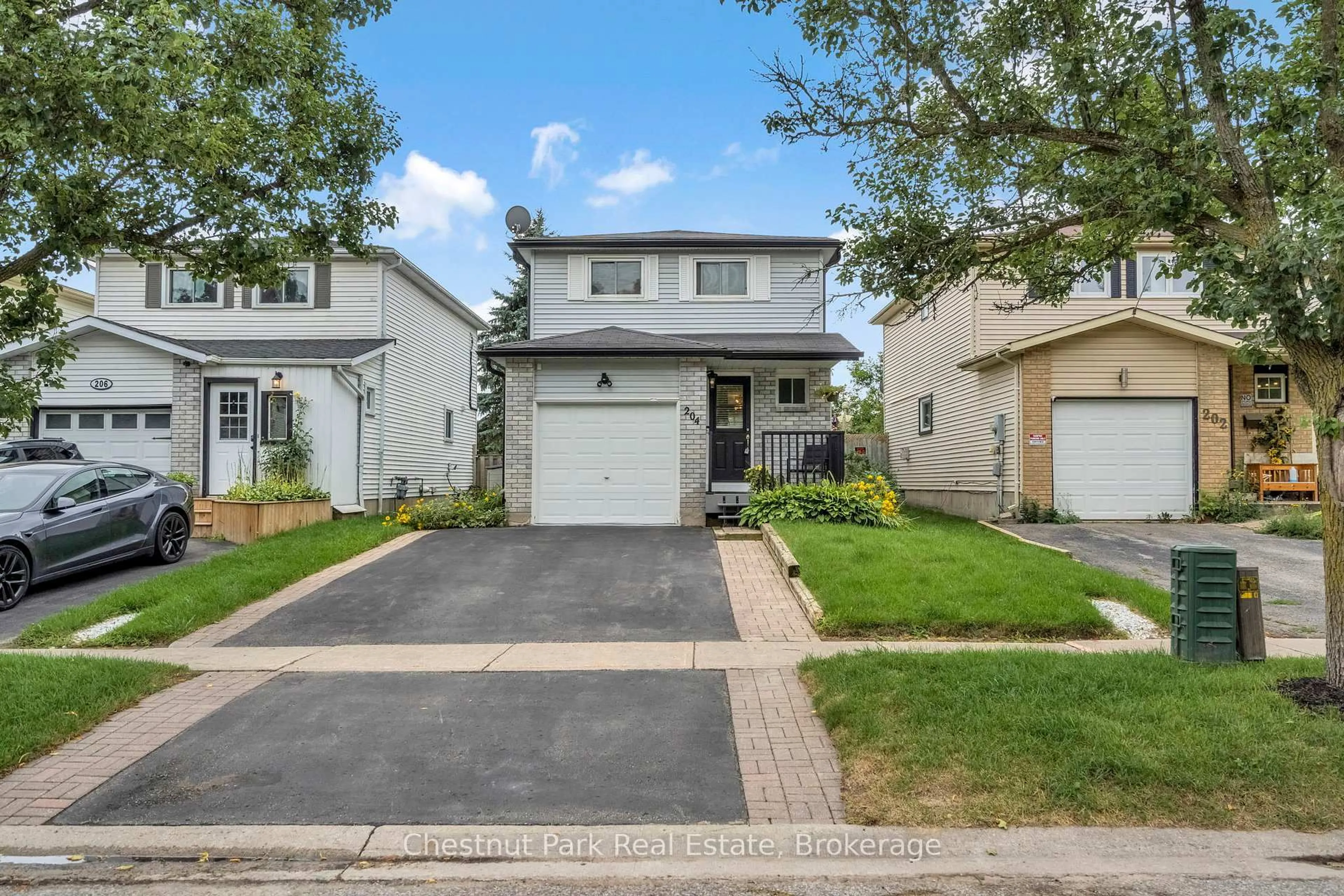 Unknown for 204 Hickling Tr, Barrie Ontario L4M 5X4