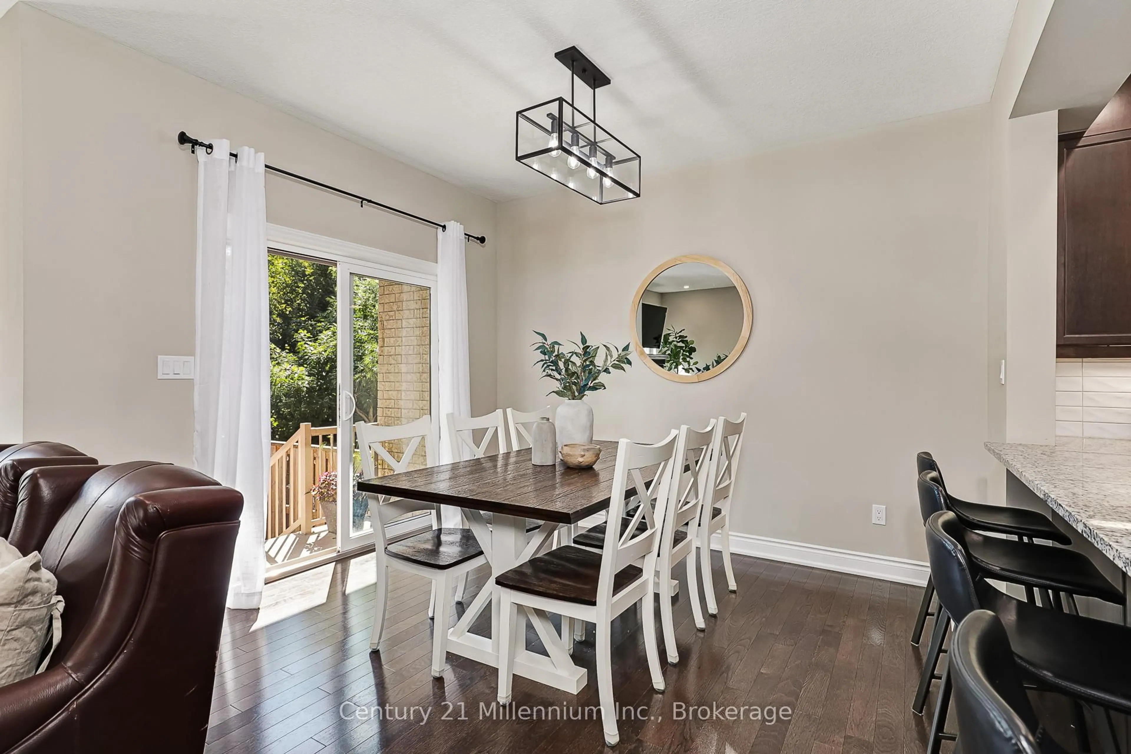 Dining room, wood/laminate floor for 133 CONSERVATION Way, Collingwood Ontario L9Y 0G9
