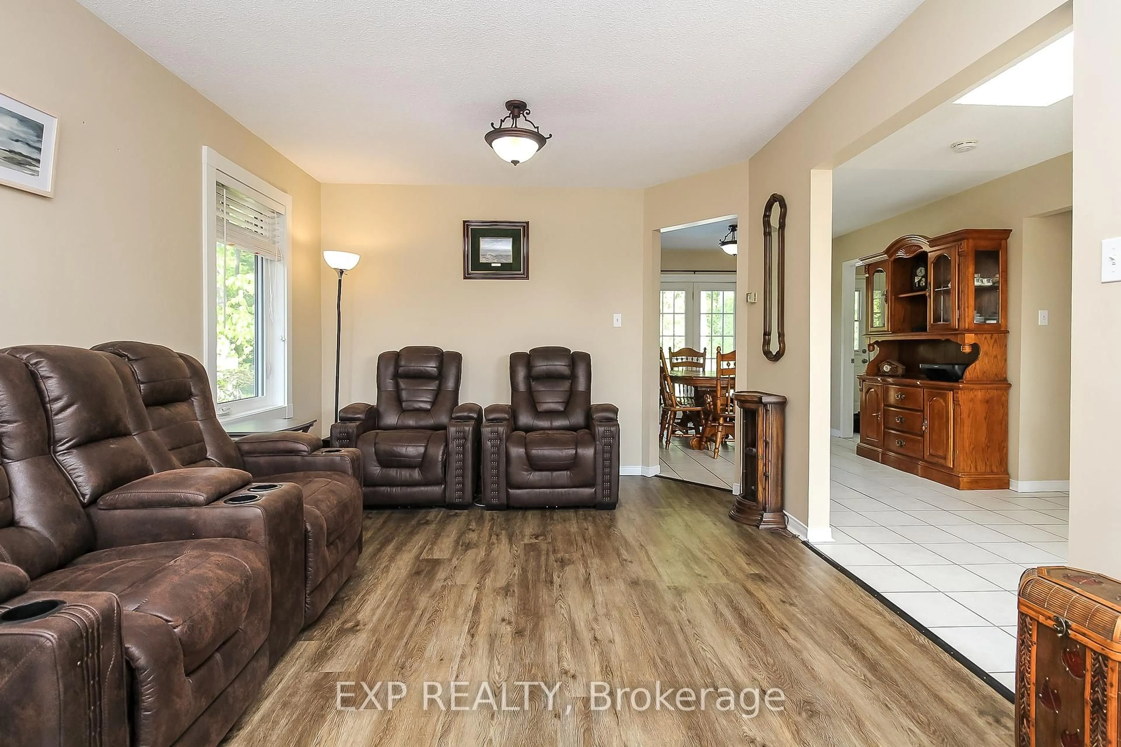Living room with furniture, unknown for 9 Birdie Crt, Wasaga Beach Ontario L9Z 1C1
