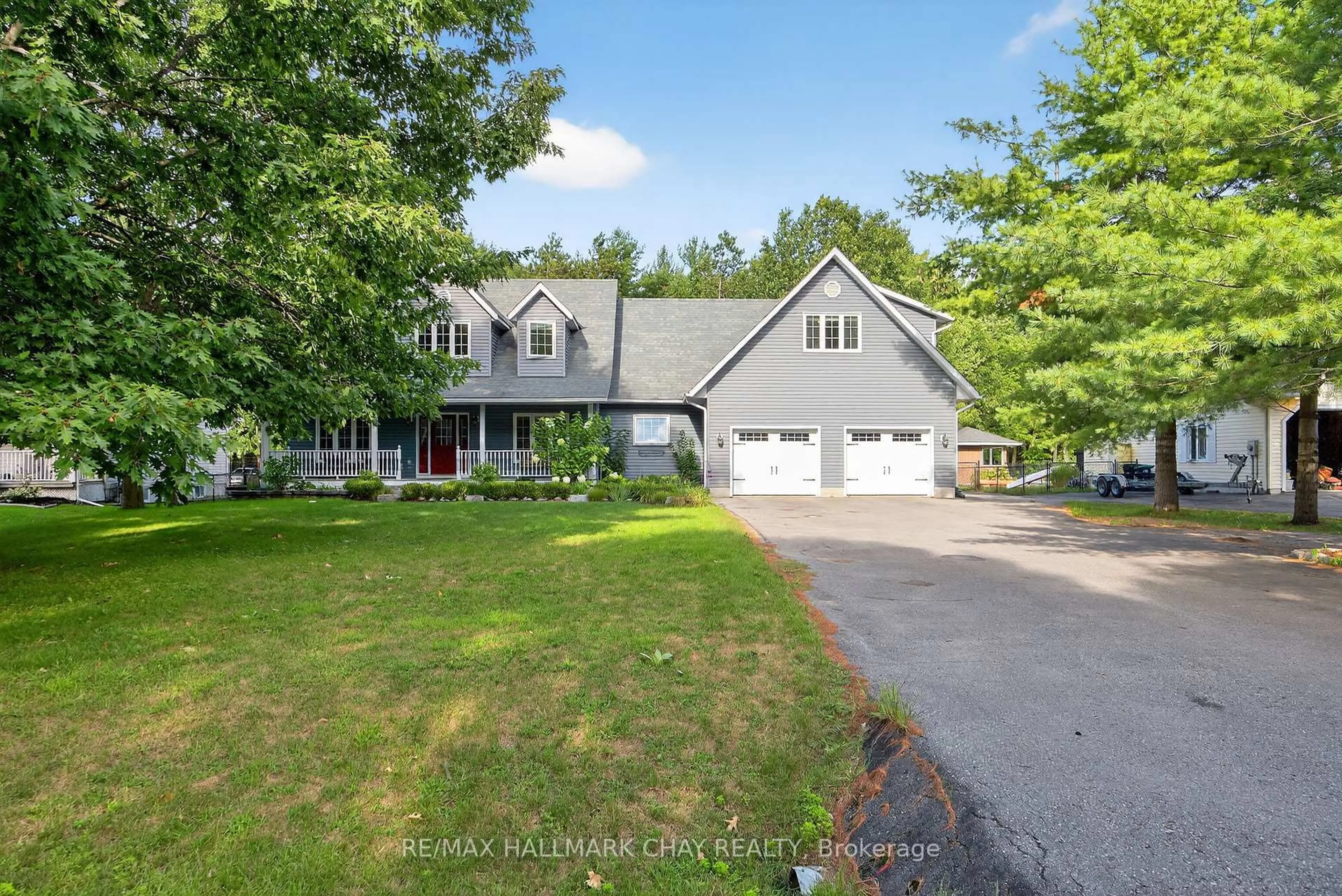 A pic from outside/outdoor area/front of a property/back of a property/a pic from drone, unknown for 51 Mary Jane Rd, Tiny Ontario L0L 2T0
