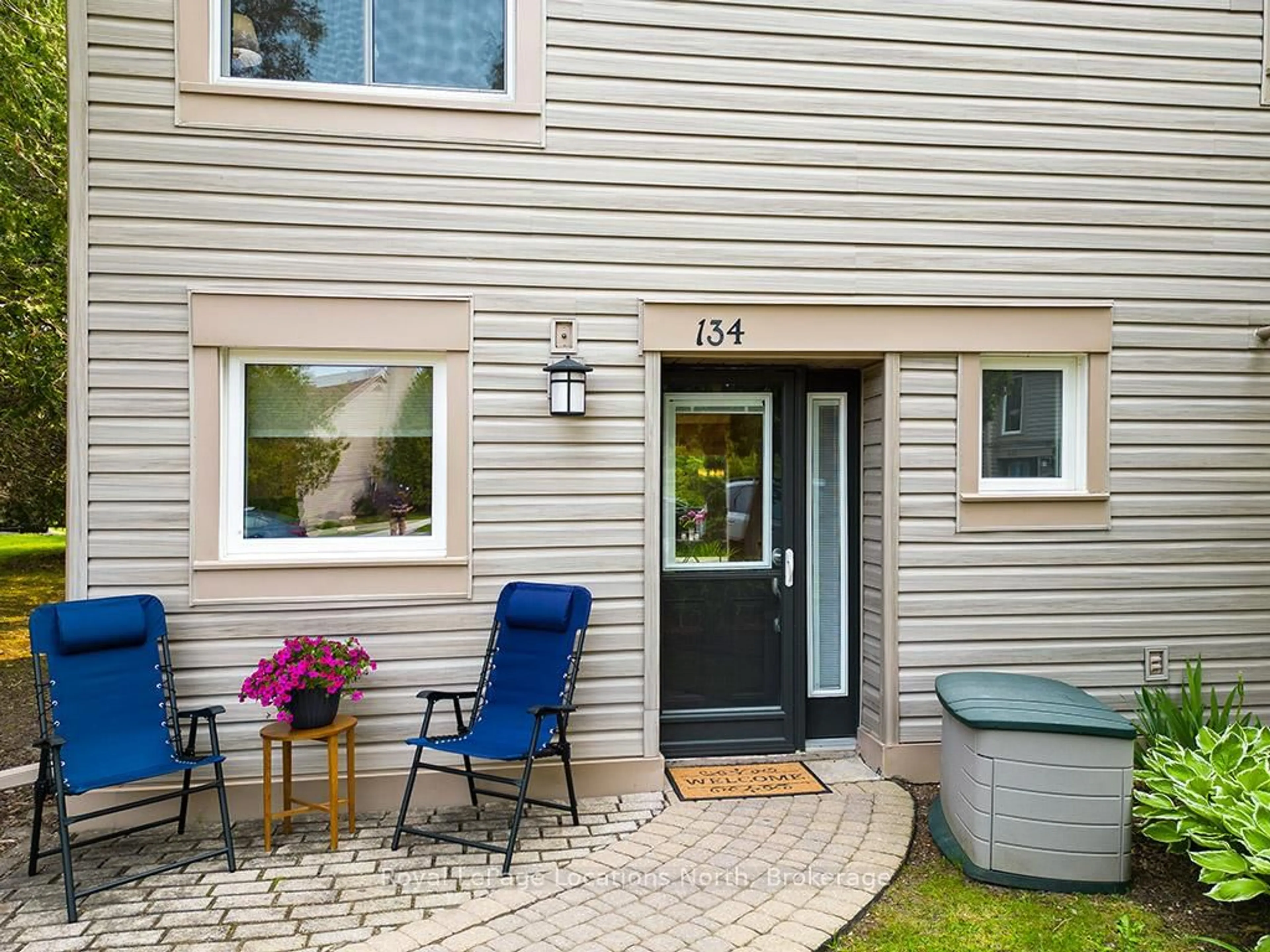 Patio, street for 134 Escarpment Cres #10, Collingwood Ontario L9Y 5B4