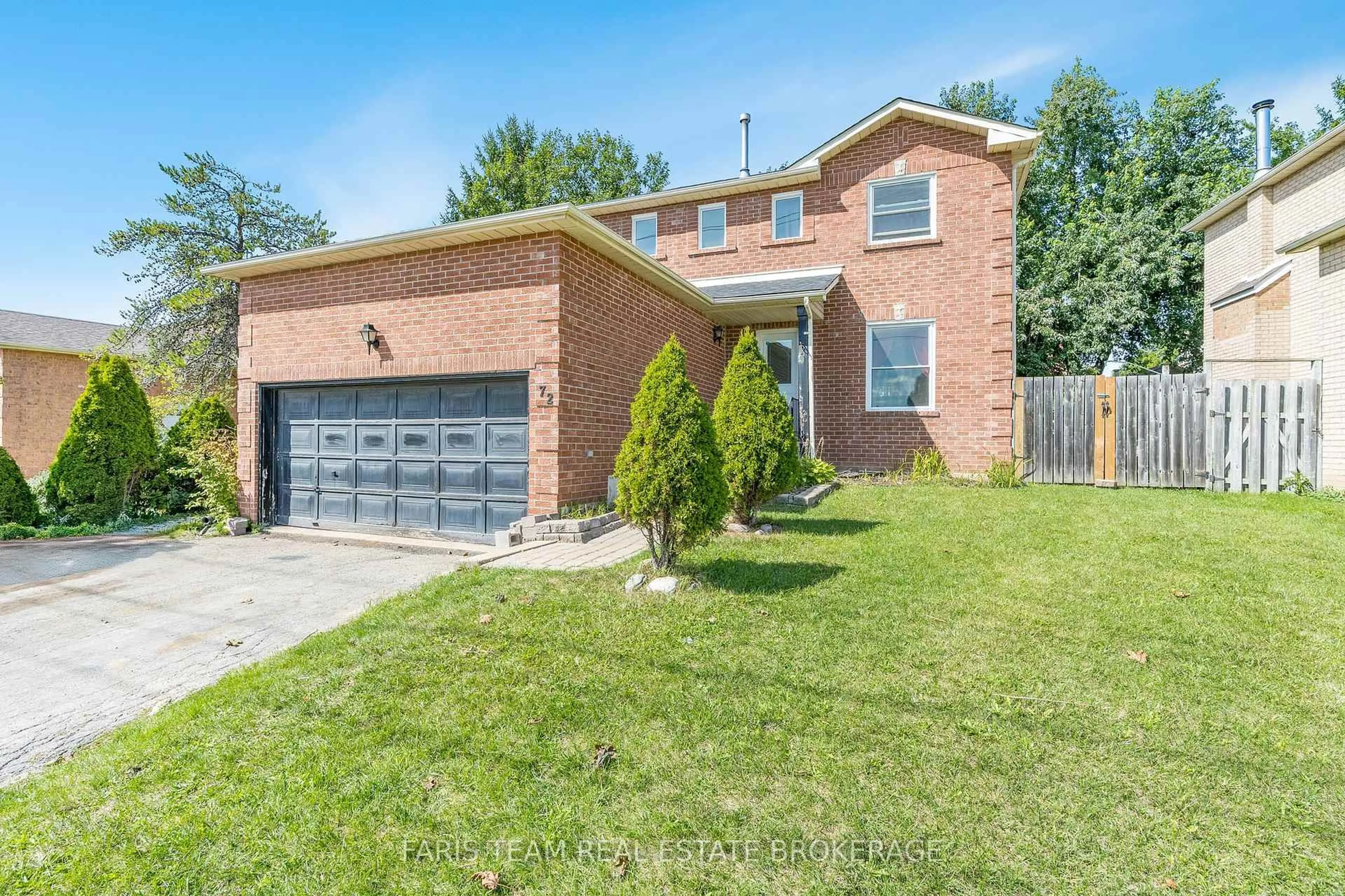 Home with brick exterior material, street for 72 Livingstone St, Barrie Ontario L4N 7J1