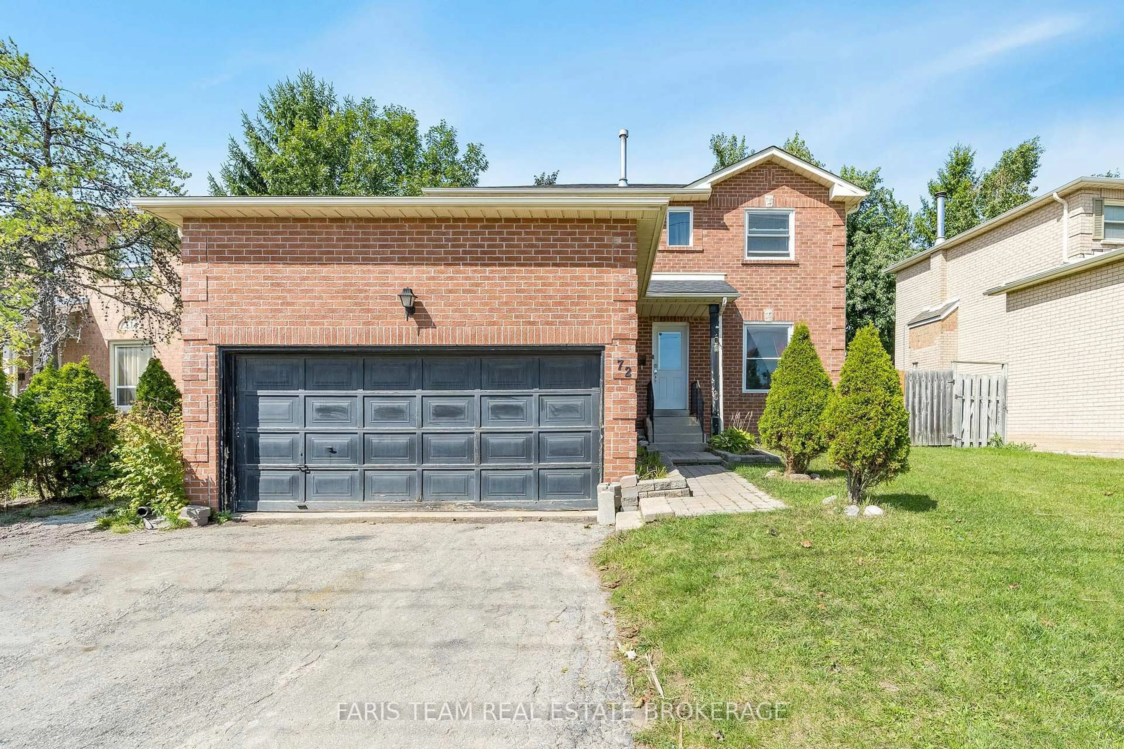 Home with brick exterior material, street for 72 Livingstone St, Barrie Ontario L4N 7J1