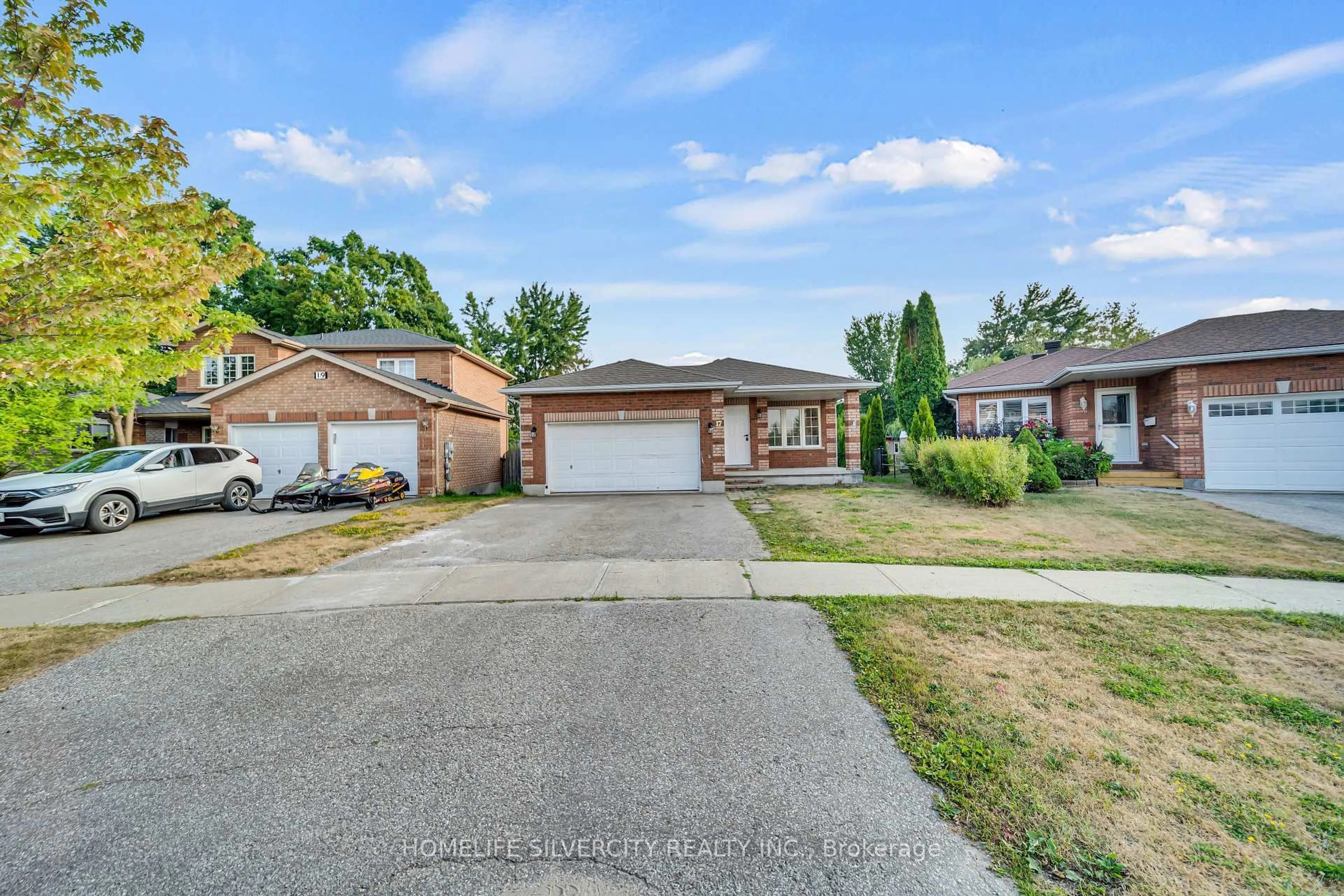 Unknown for 17 Sydenham Wells Rd, Barrie Ontario L4M 6R3