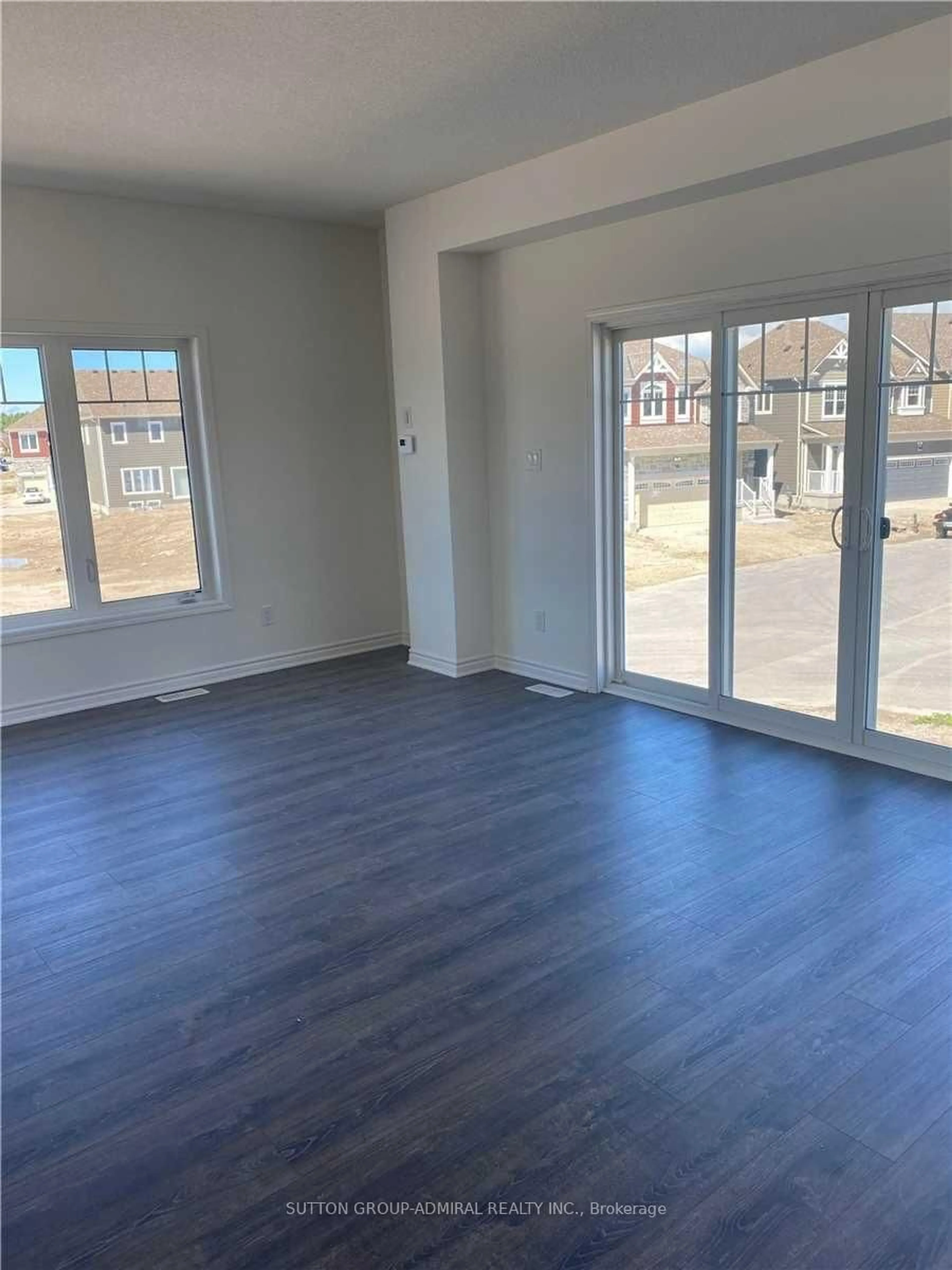 A pic of a room for 138 VILLAGE GATE Dr, Wasaga Beach Ontario L9Z 0J7