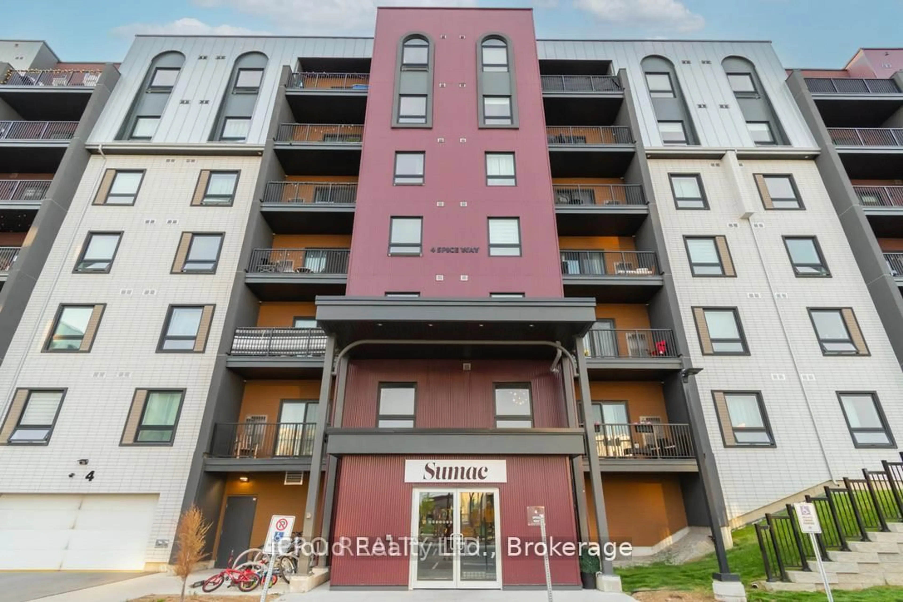 Unknown for 4 SPICE Way #401, Barrie Ontario L9J 0M2