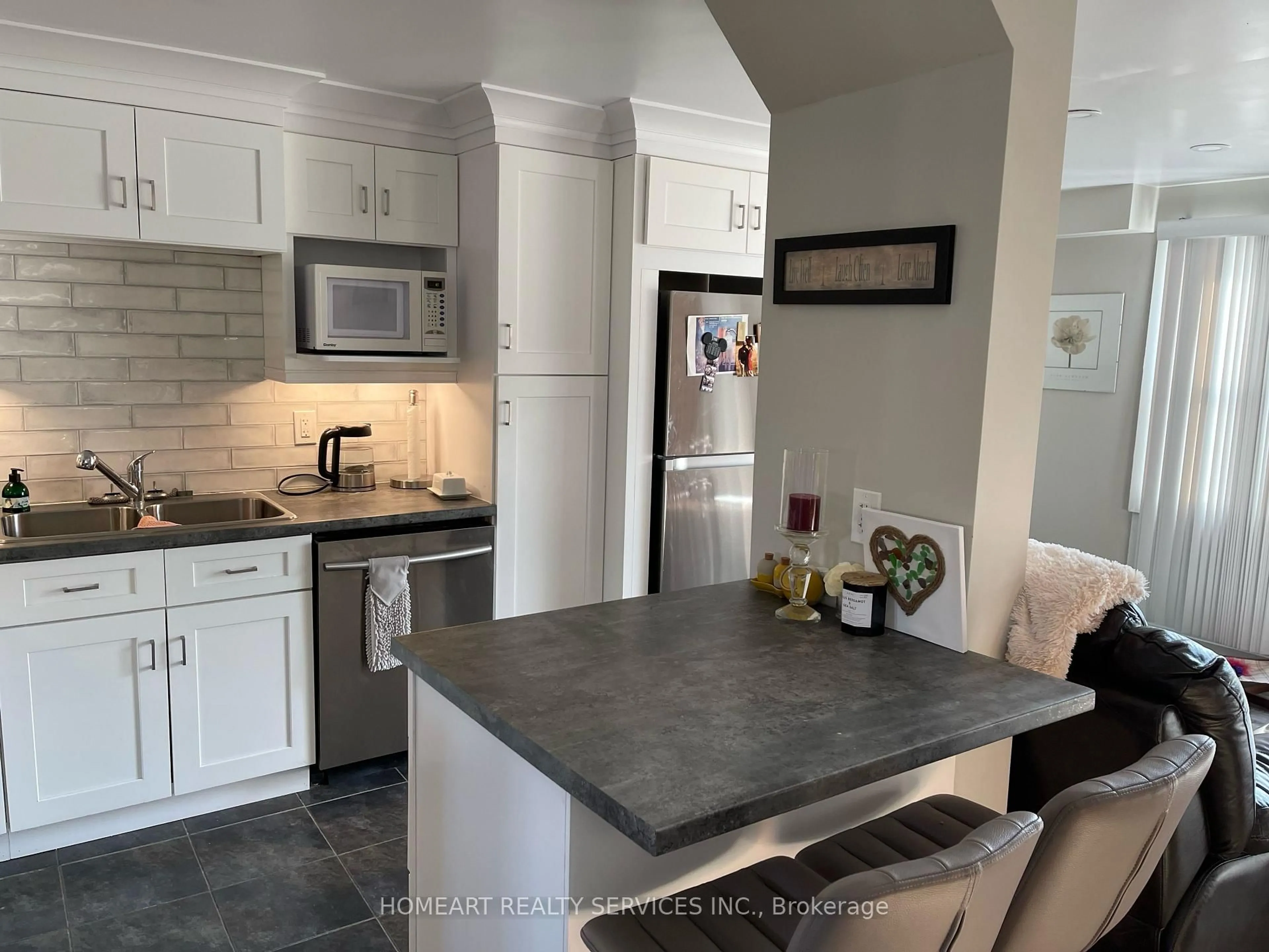 Open concept kitchen, ceramic/tile floor for 11 Srigley St, Barrie Ontario L4N 0L9