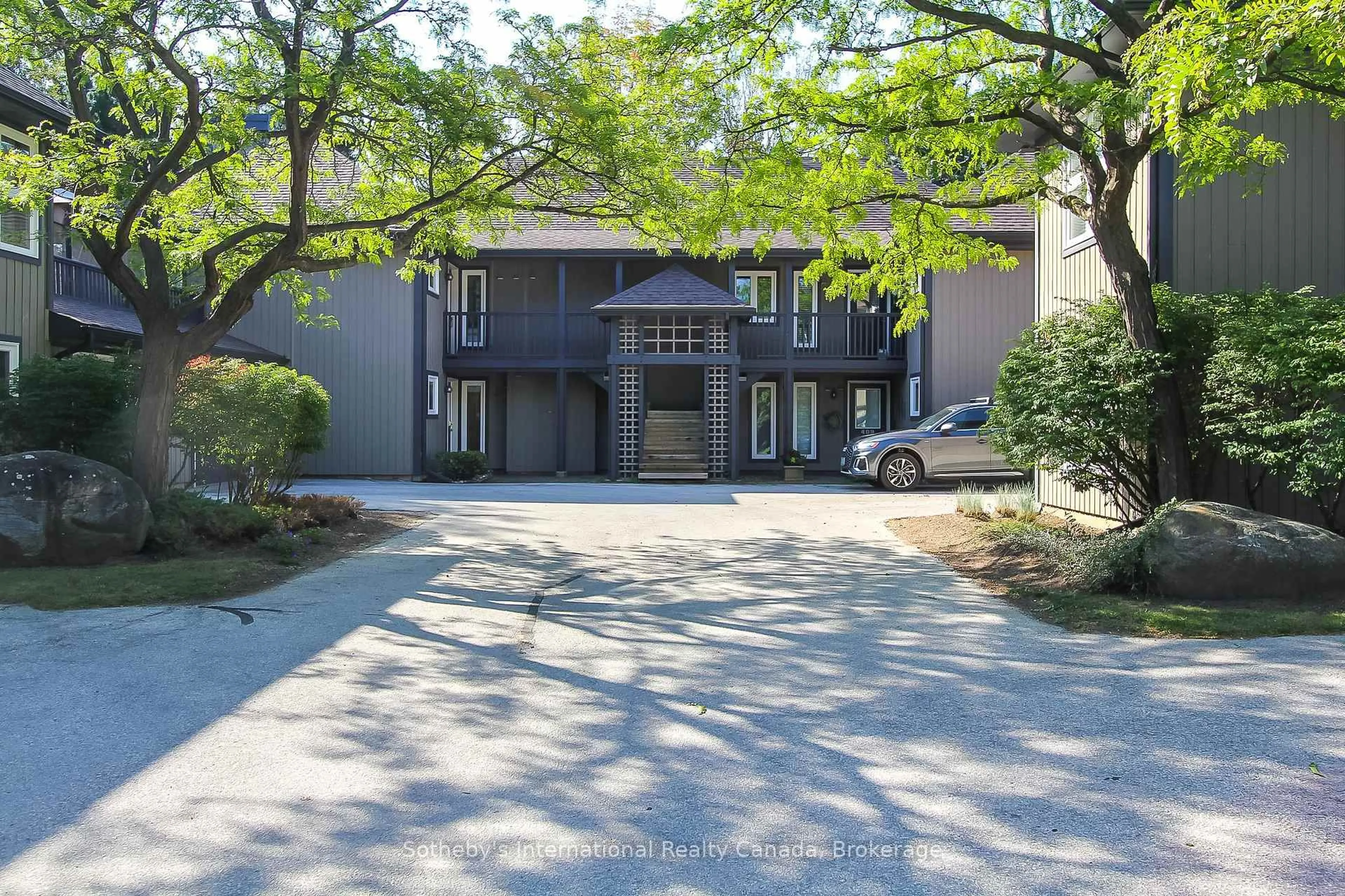 Unknown for 411 Mariners Way, Collingwood Ontario L9Y 5C7