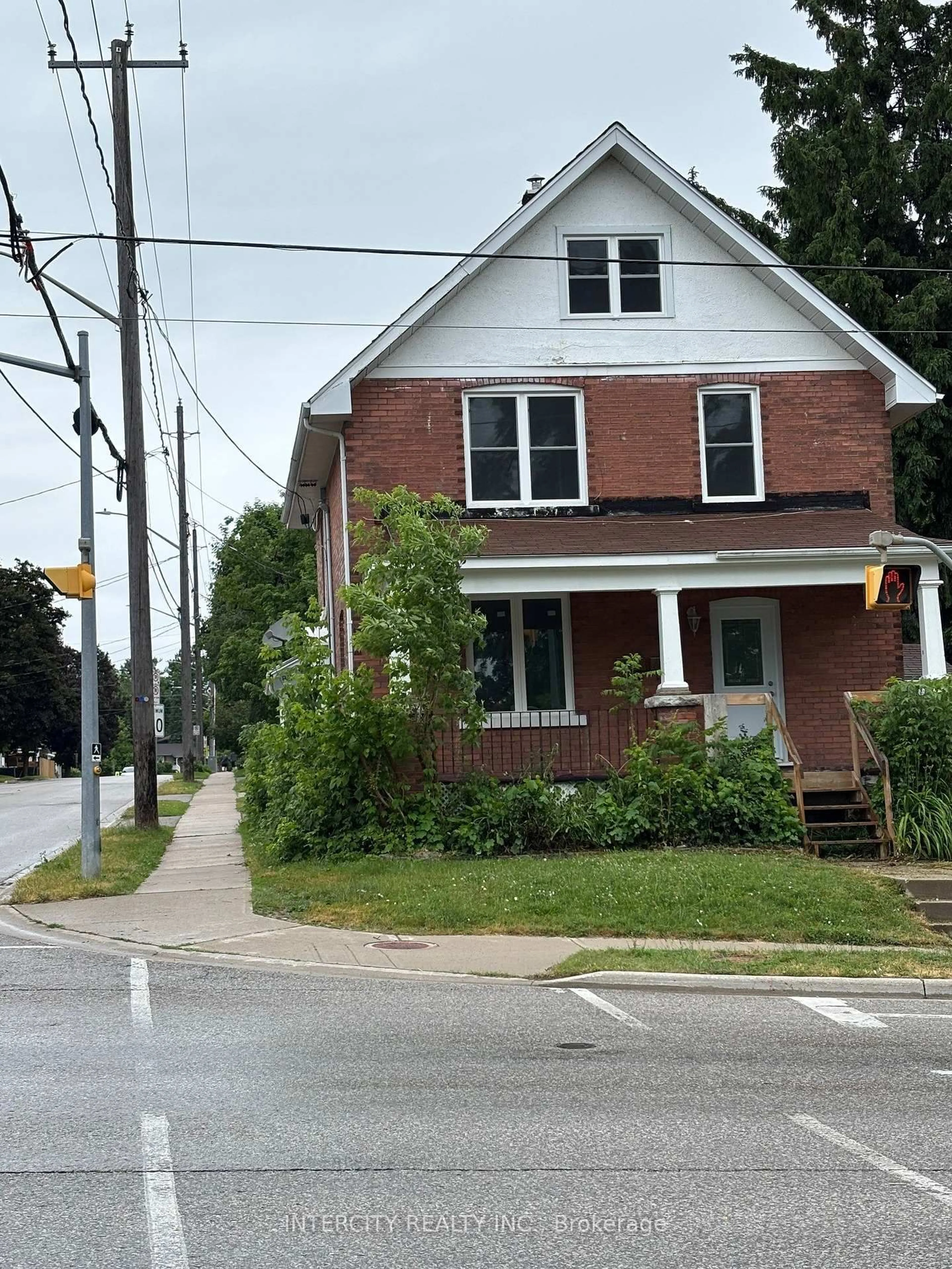 Home with brick exterior material, street for 90 Coldwater Rd, Orillia Ontario L3V 5L5