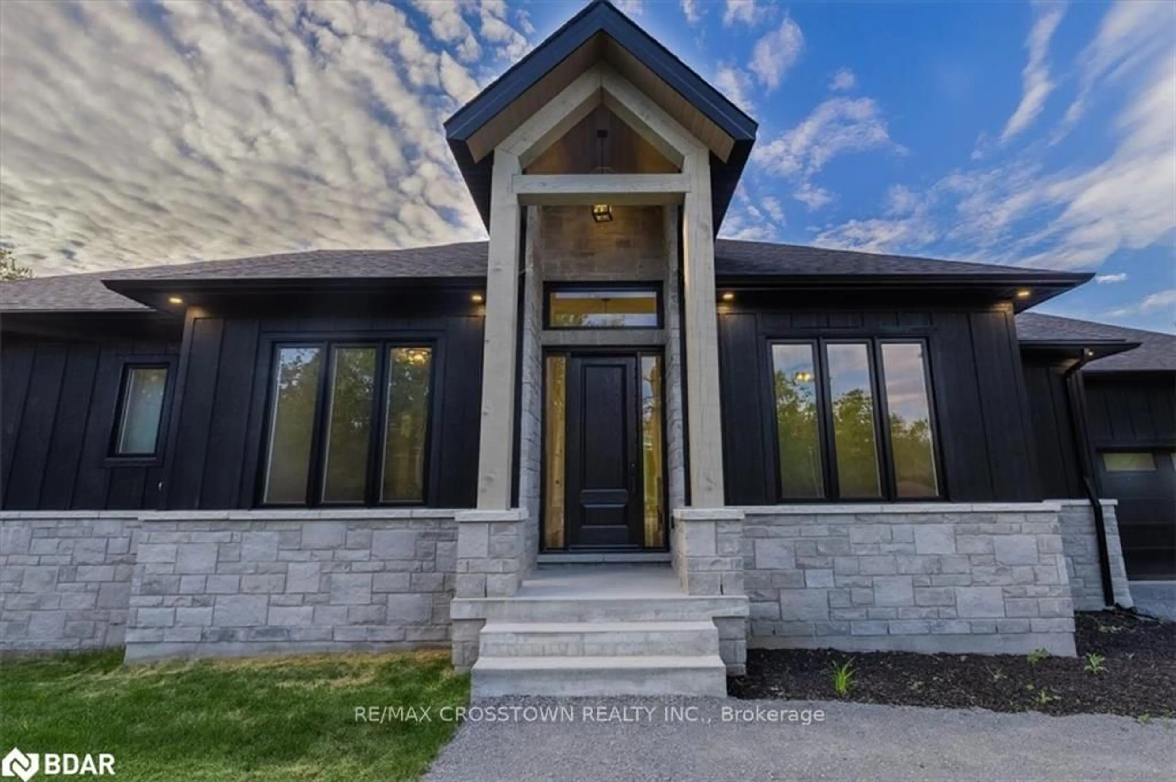 Home with brick exterior material, unknown for 32 Alpine Way, Oro-Medonte Ontario L0L 2L0