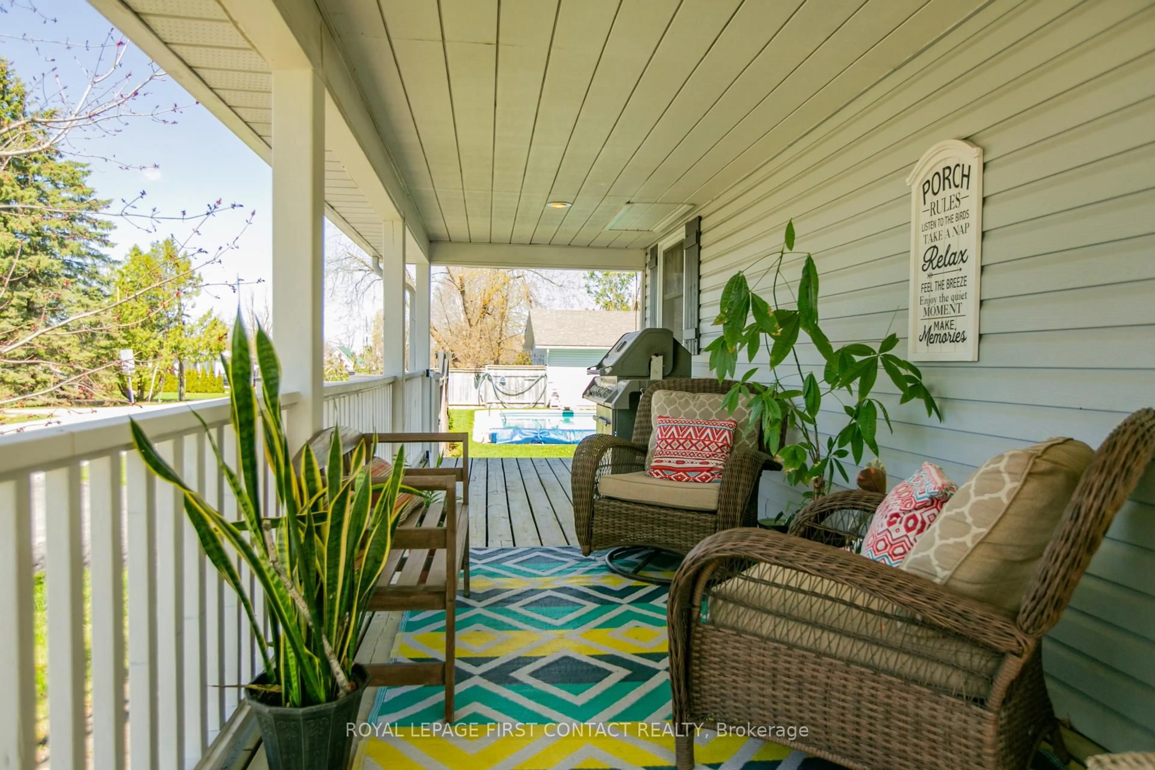Patio, street for 50 Calverley St, Orillia Ontario L3V 3T5
