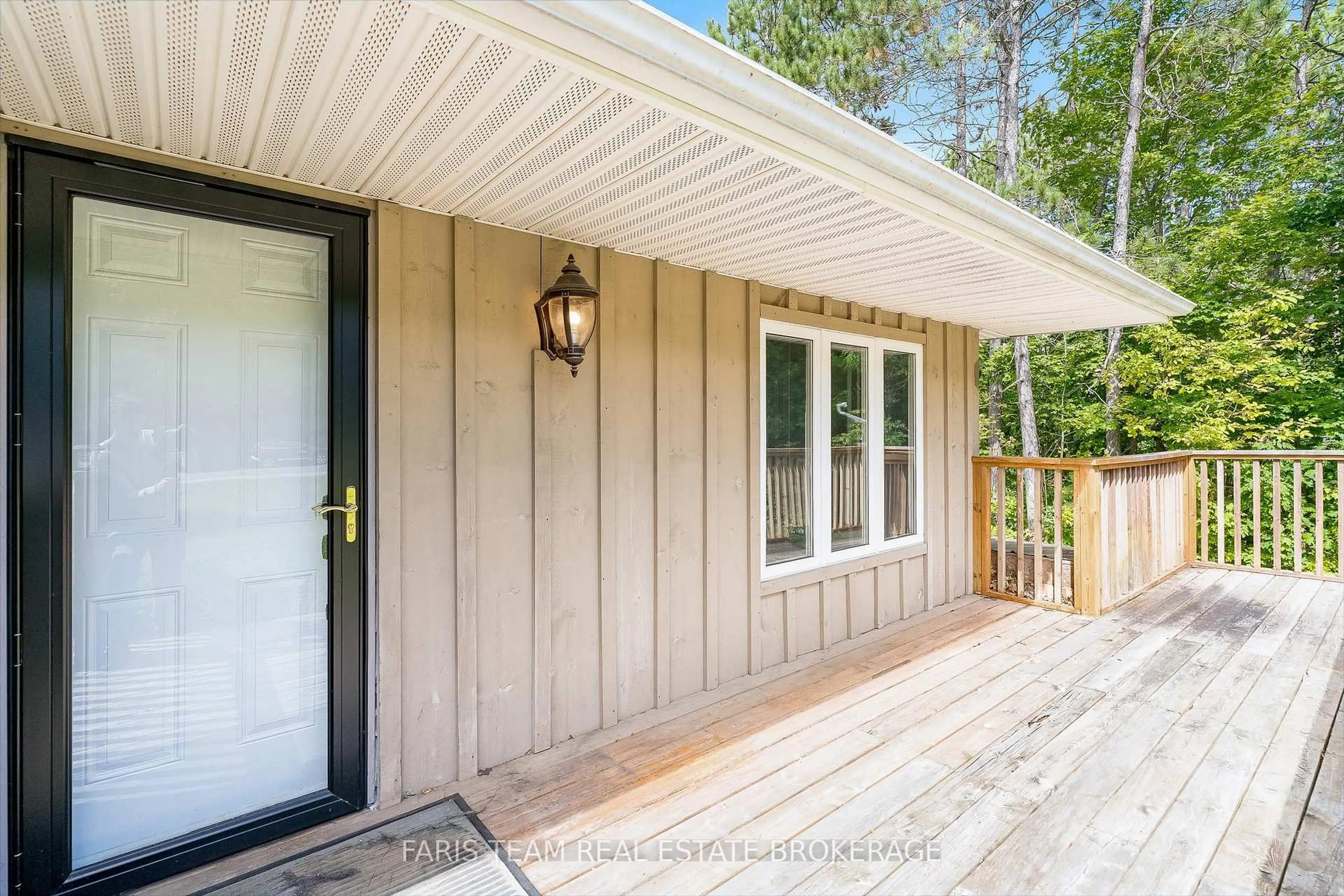 Home with vinyl exterior material, unknown for 2368 South Orr Lake Rd, Springwater Ontario L0L 1P0