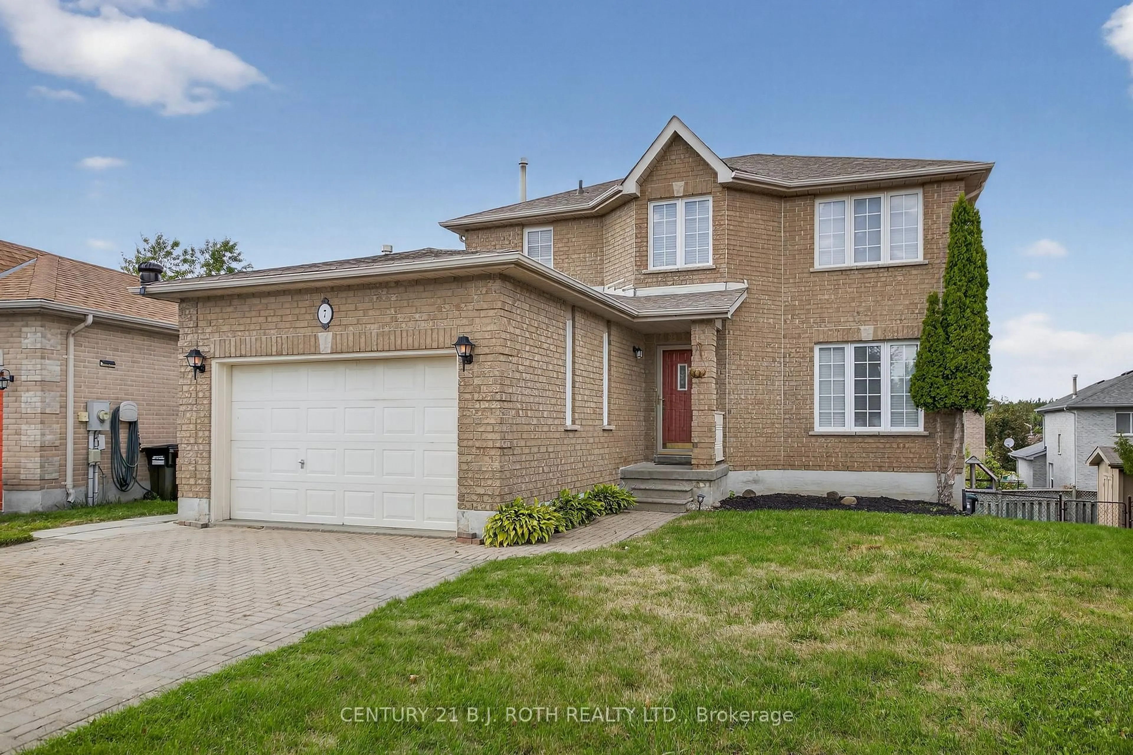 Home with brick exterior material, street for 7 Round Leaf Crt, Barrie Ontario L4N 9N3