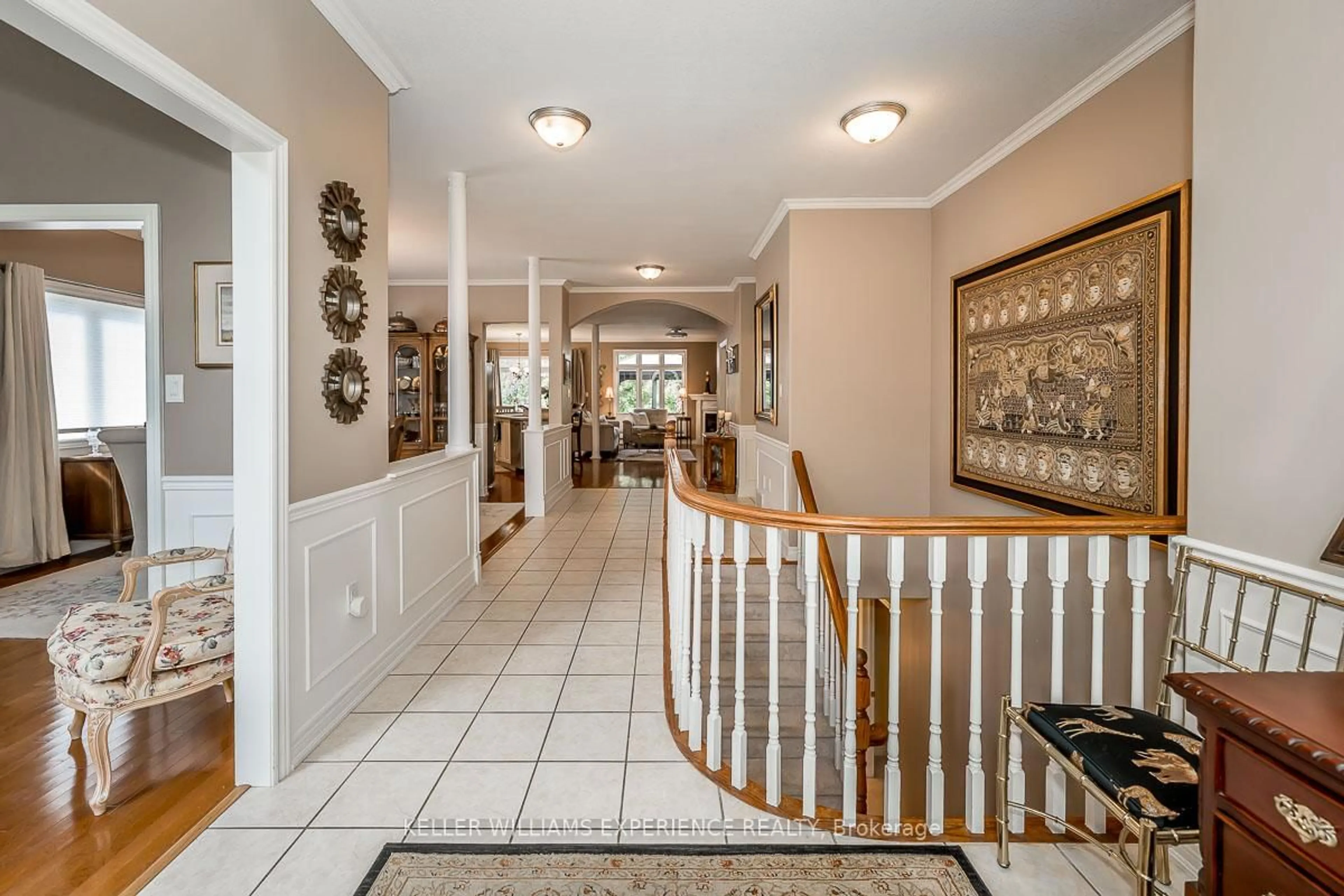 Indoor foyer for 12 Cumming Dr, Barrie Ontario L4N 8H6