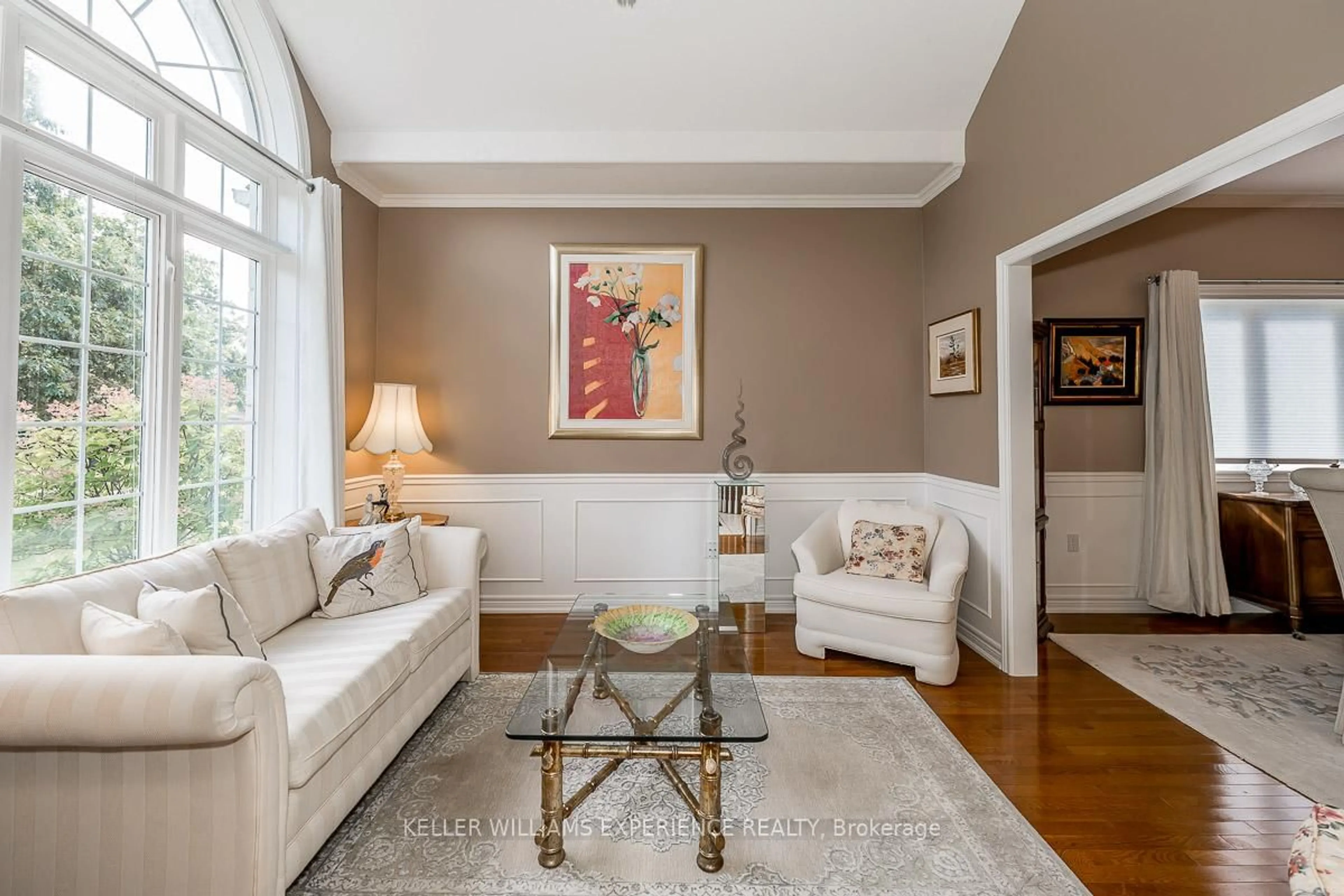 Living room with furniture, unknown for 12 Cumming Dr, Barrie Ontario L4N 8H6