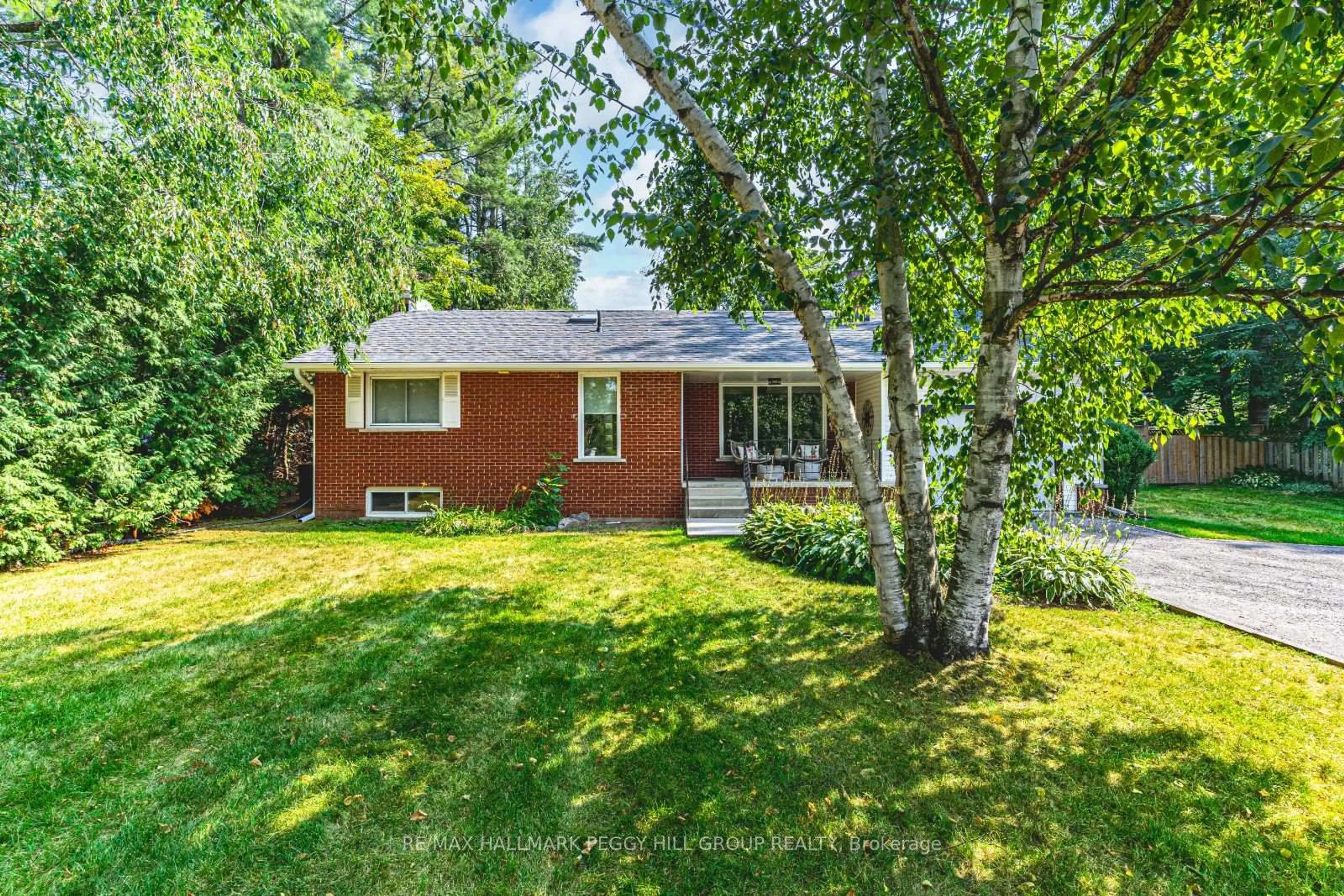 Home with brick exterior material, street for 1105 St Vincent St, Springwater Ontario L9X 0M6